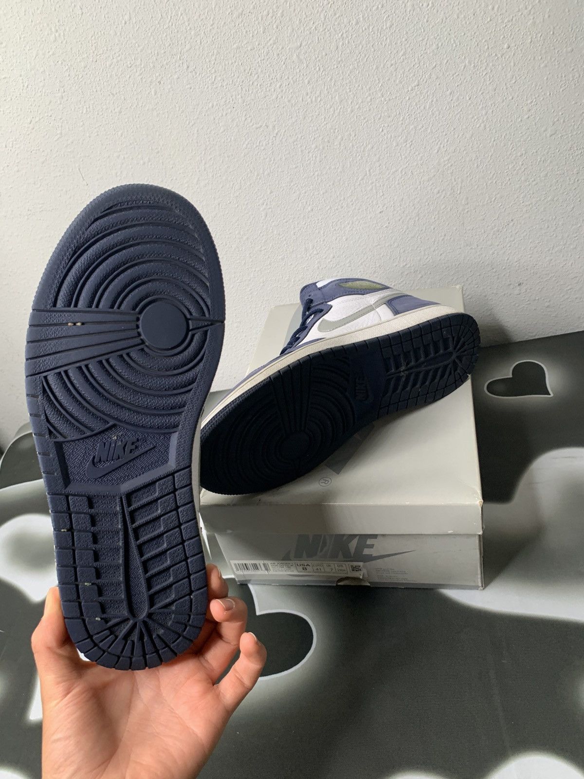Jordan Brand Air Jordan 1 Retro High Midnight Navy Size US 8 / EU 41 - 3 Thumbnail