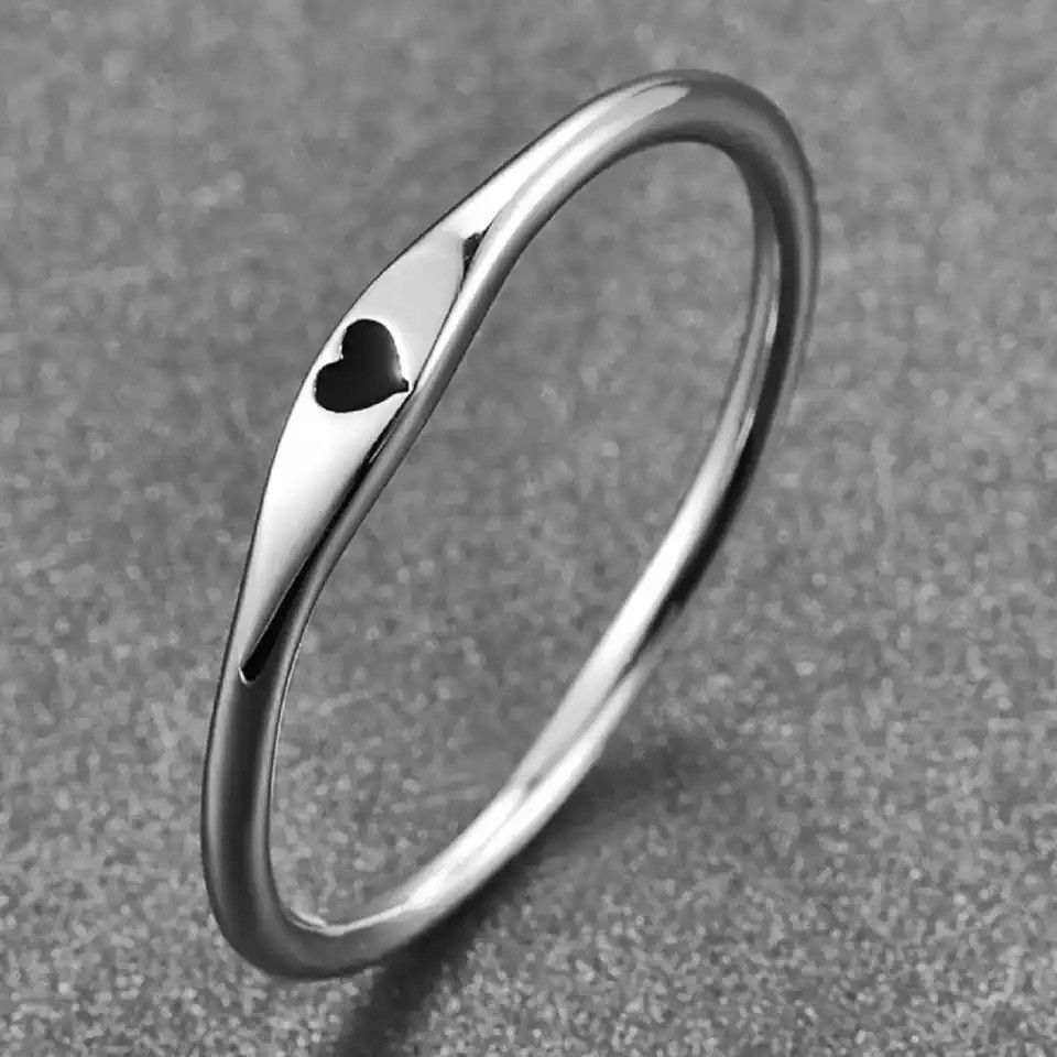 Jewelry Simple Carve Heart Ring Size ONE SIZE - 1 Thumbnail