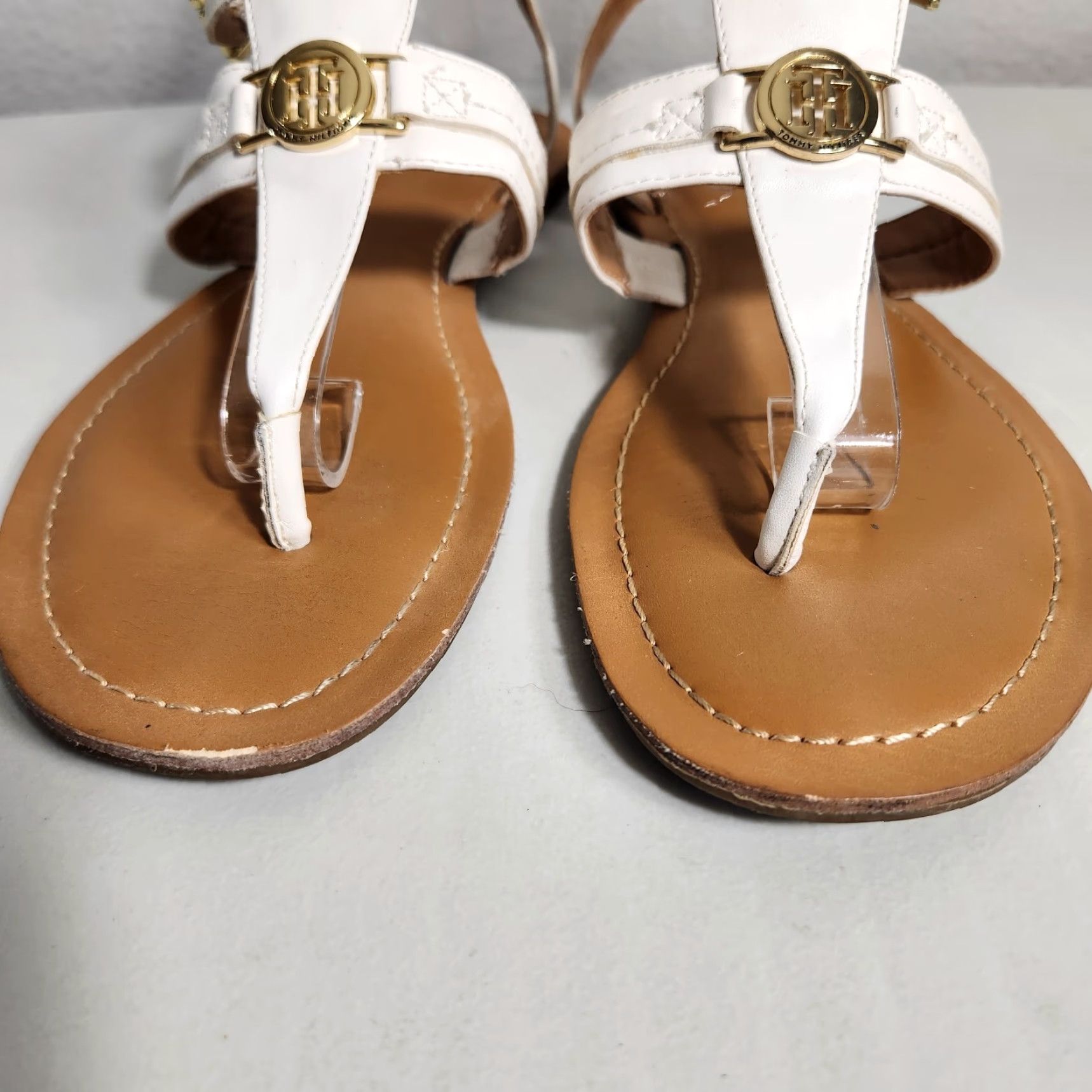 Tommy Hilfiger Tommy Hilfiger White Vegan Leather Lorine Strappy Thong Sandals-Size 8 Size US 8 / IT 38 - 3 Thumbnail