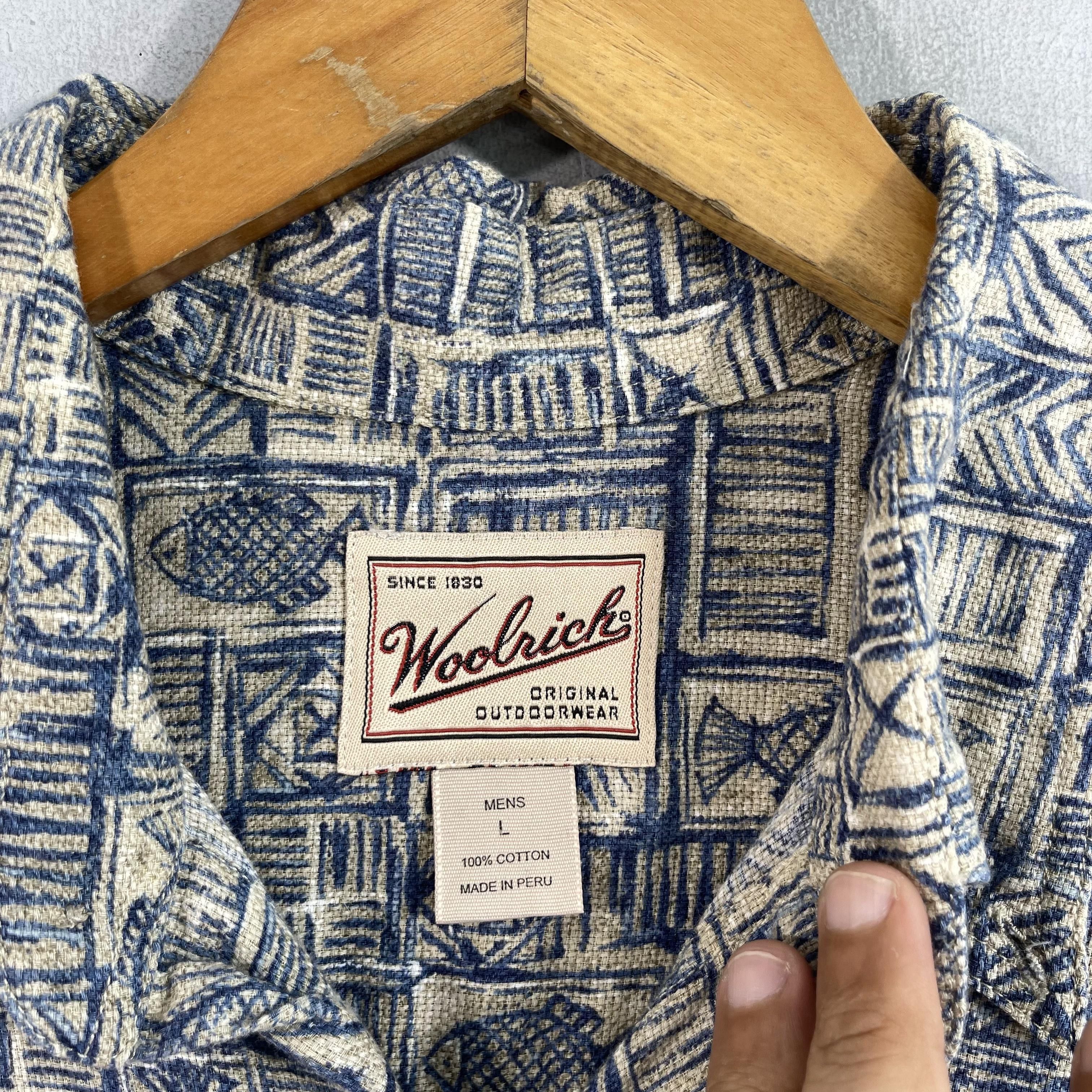 Vintage × Woolrich Woolen Mills Vintage WOOLRICH Hawaii Tribal Fish Motive Shirt Button Up Size US L / EU 52-54 / 3 - 5 Thumbnail