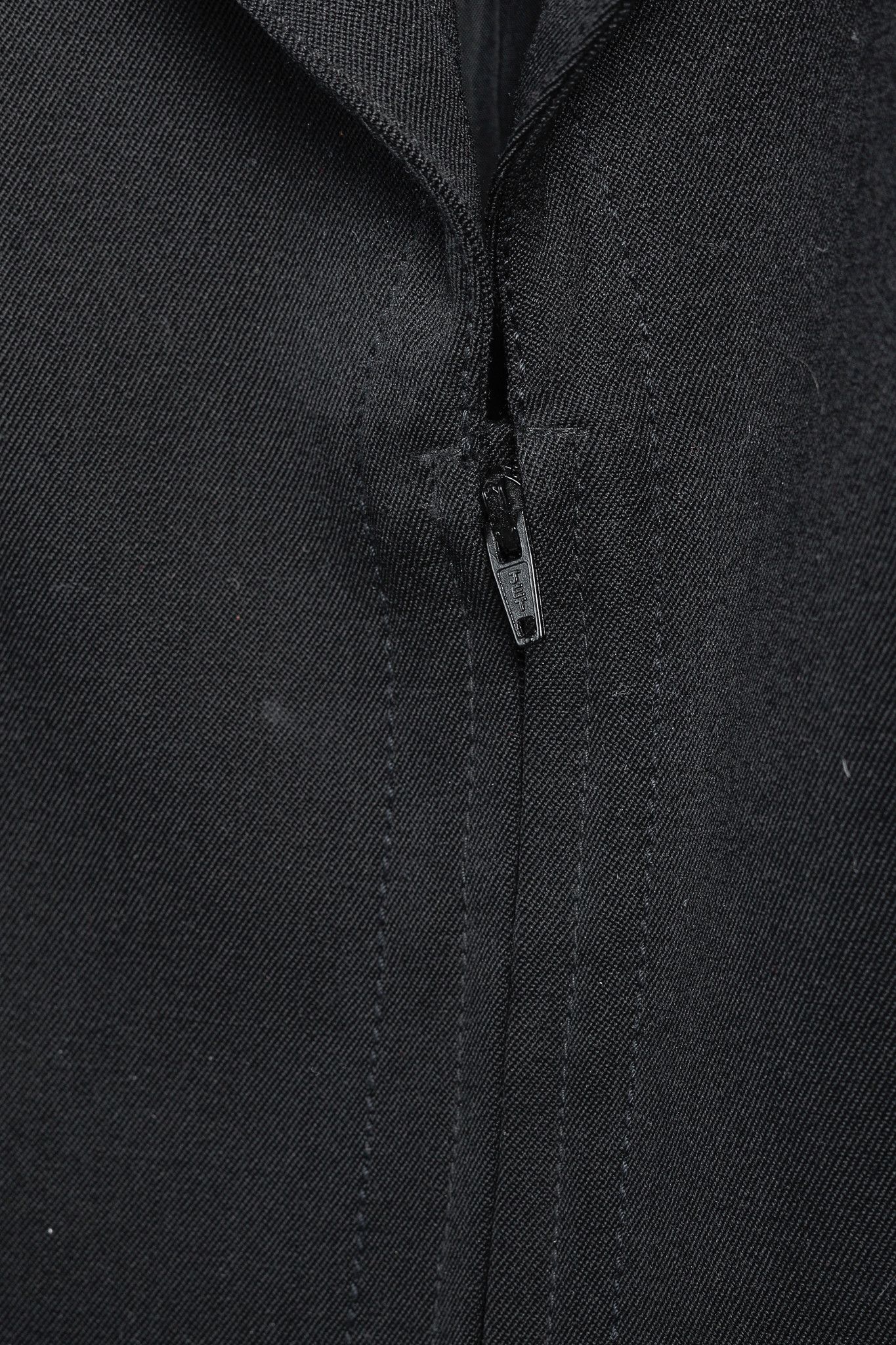 Emporio Armani Emporio Armani 2005 Zip-Up Peplum-Back Black Wool Blazer Size S / US 4 / IT 40 - 7 Thumbnail