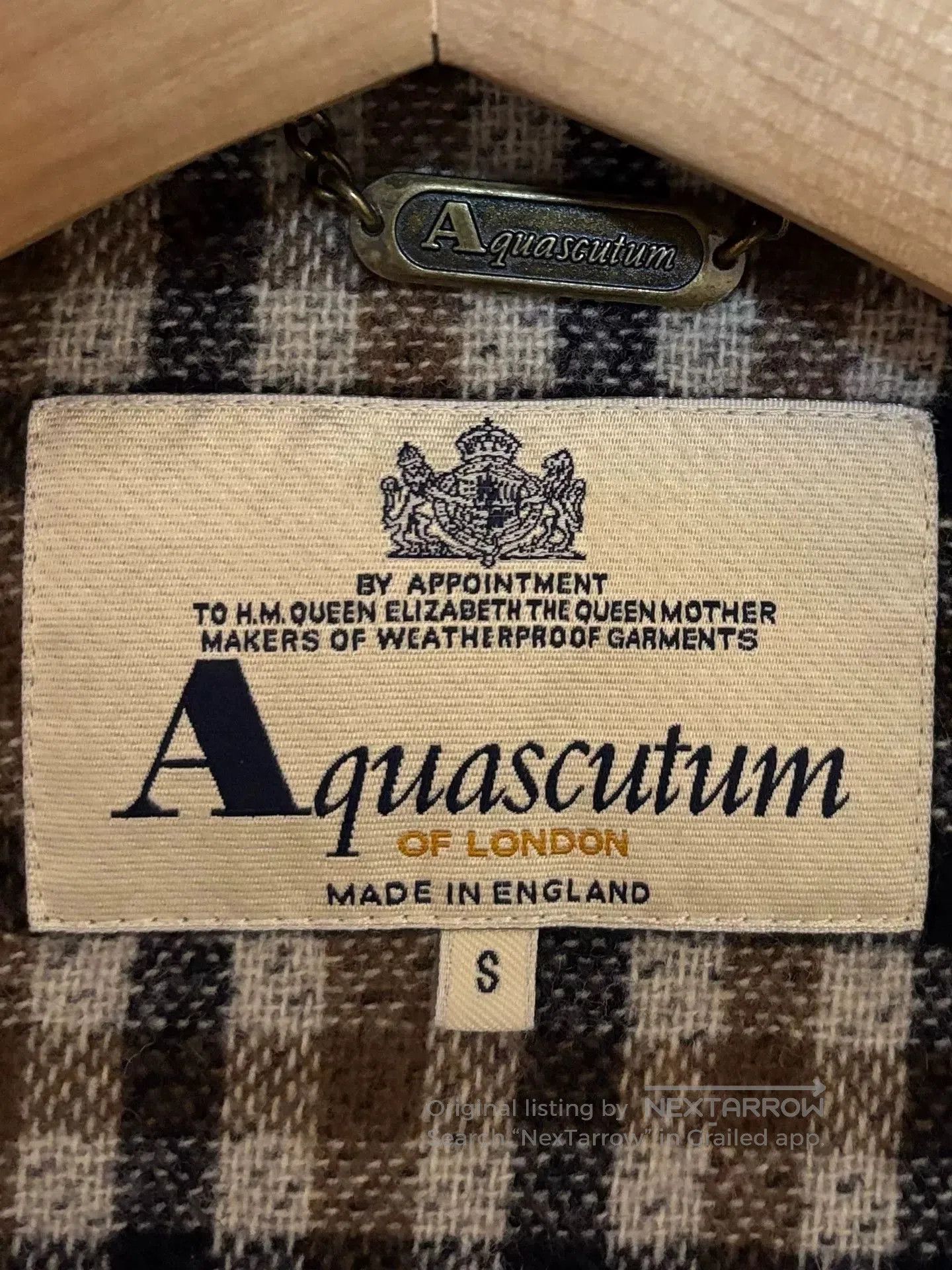 Aquascutum Aquascutum Men's Wool Horn Button Coat. Size US S / EU 44-46 / 1 - 7 Thumbnail