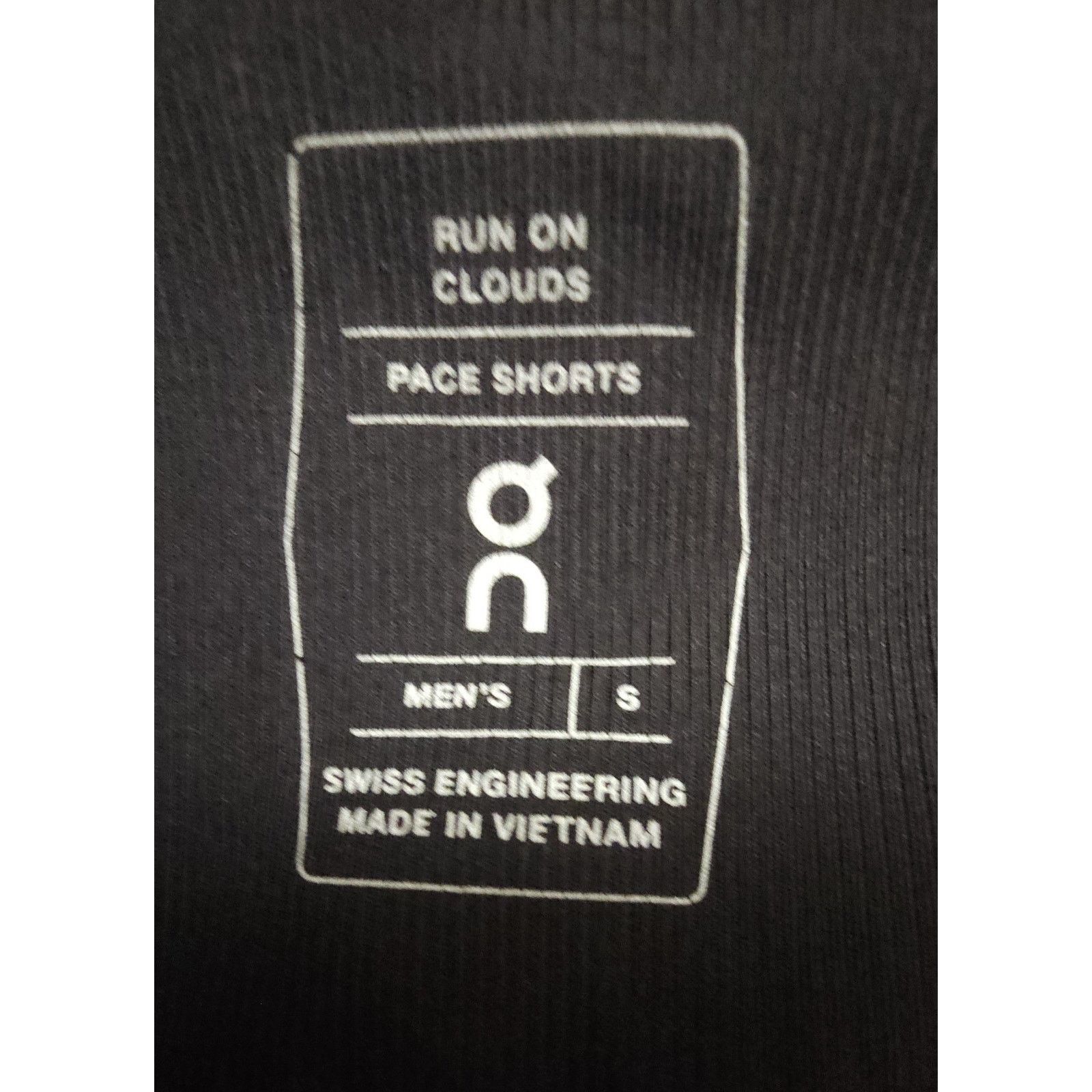 On On Cloud Running Shorts Pace Lined Lightweight Performance S Size US 29 - 5 Thumbnail