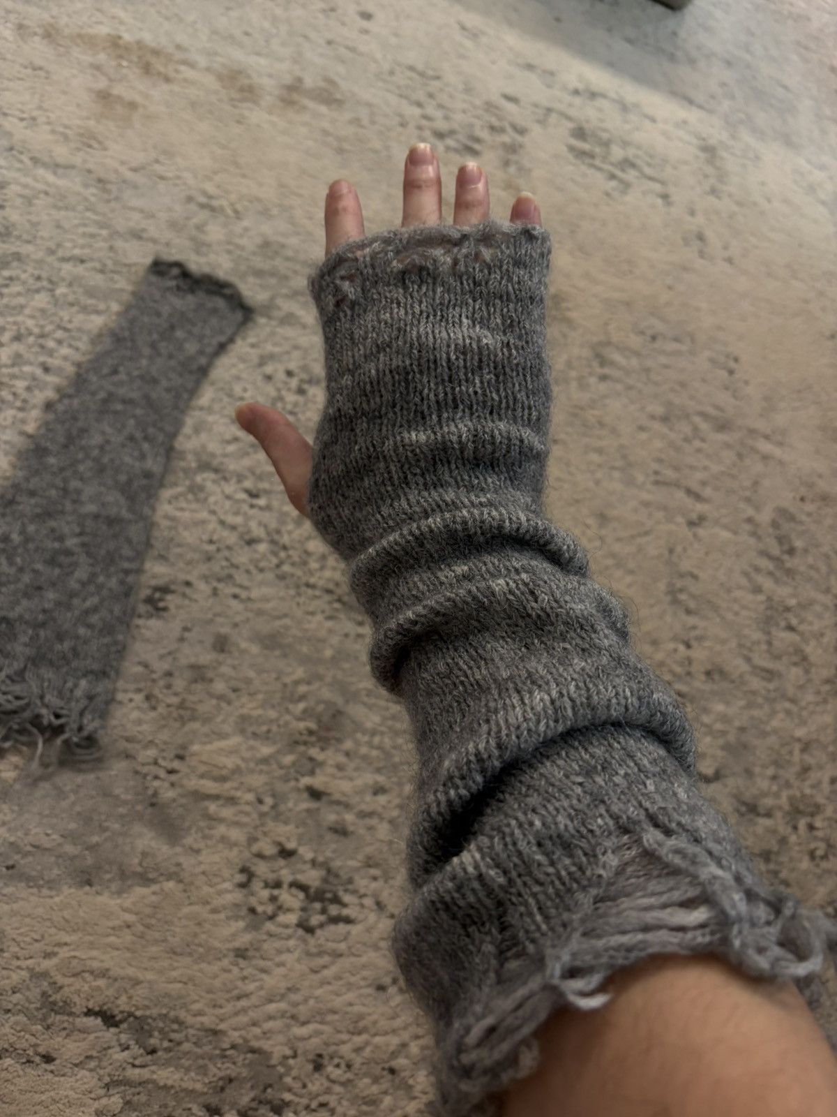 Number (N)ine FW09 "A Closed Feeling" Knit Distressed Arm Warmers (2) Size ONE SIZE - 5 Thumbnail
