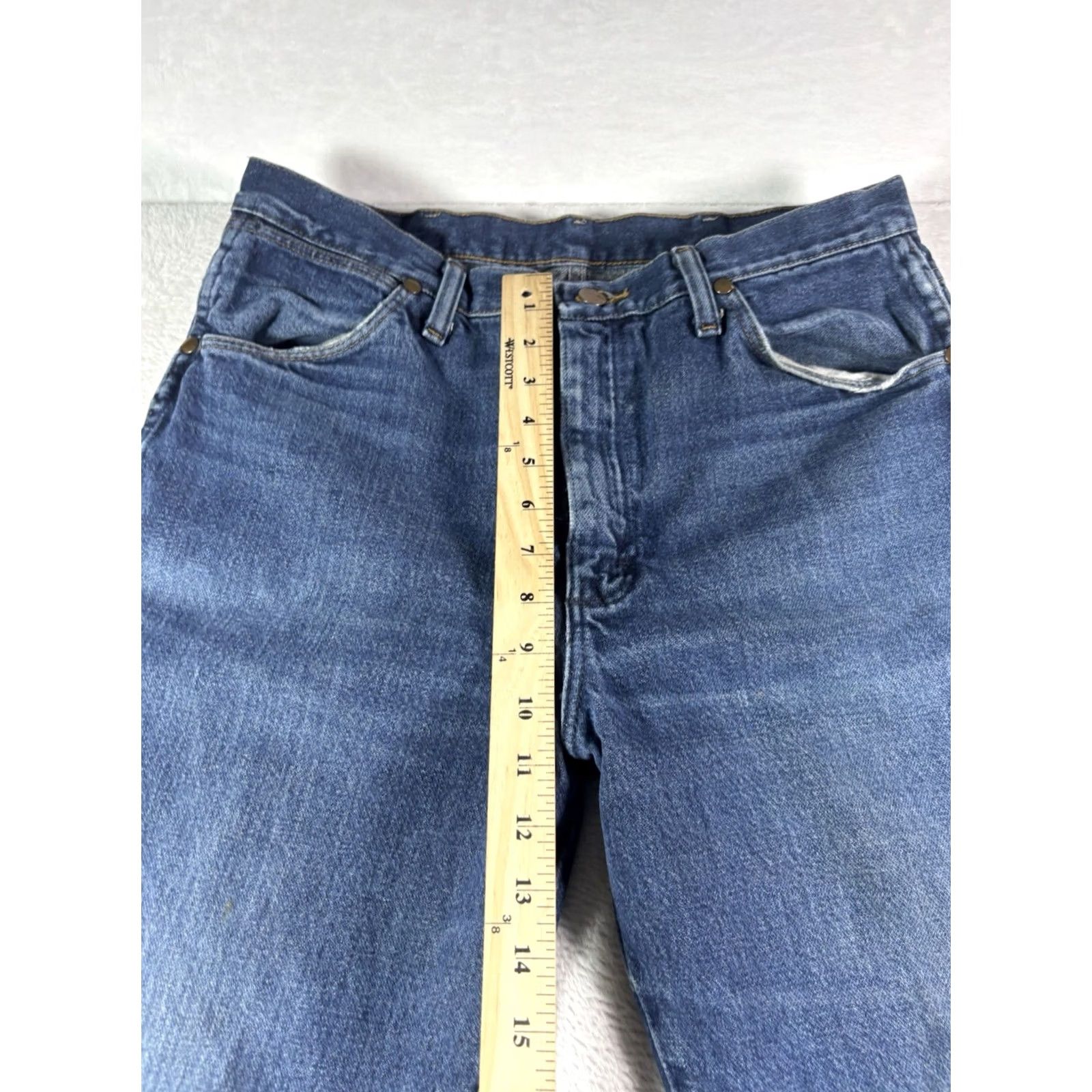 Wrangler Wrangler Jeans Men’s Regular 34x30 Medium Wash Denim Cowboy Workwear Straight 5-Pocket USA Cowboy Cut Denim Jeans Mens Size US 34 / EU 50 - 3 Thumbnail