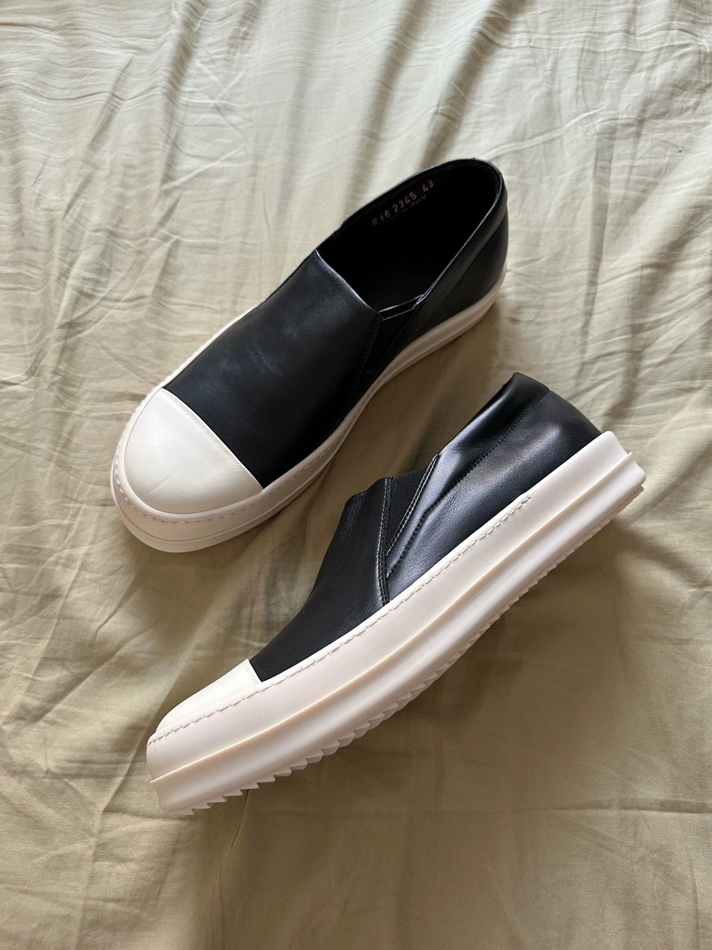 Rick Owens Rick Owens Slip On Full Leather 43 Black Size US 10 / EU 43 - 3 Thumbnail