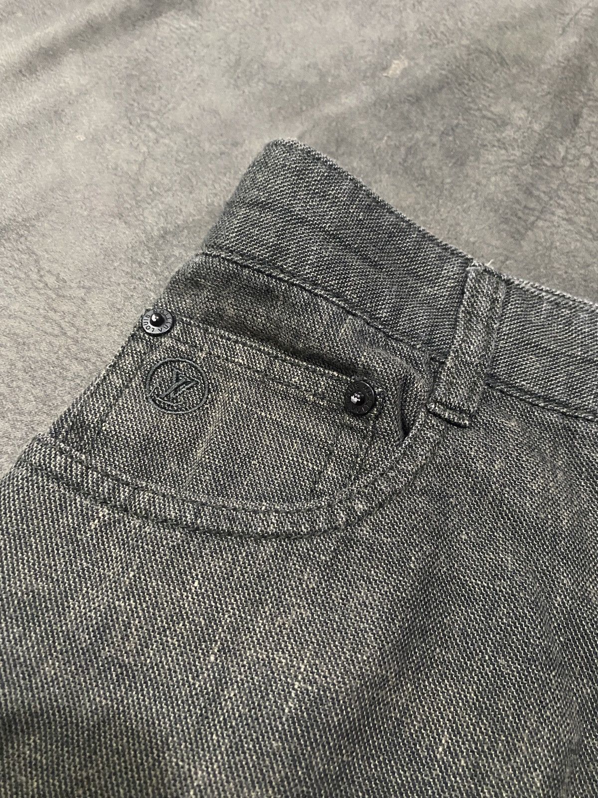 Fragment Design × Louis Vuitton 🔥BINDING NOW🔥Louis Vuitton & Fragments Casual Pants Size 31 Size US 31 - 20 Thumbnail