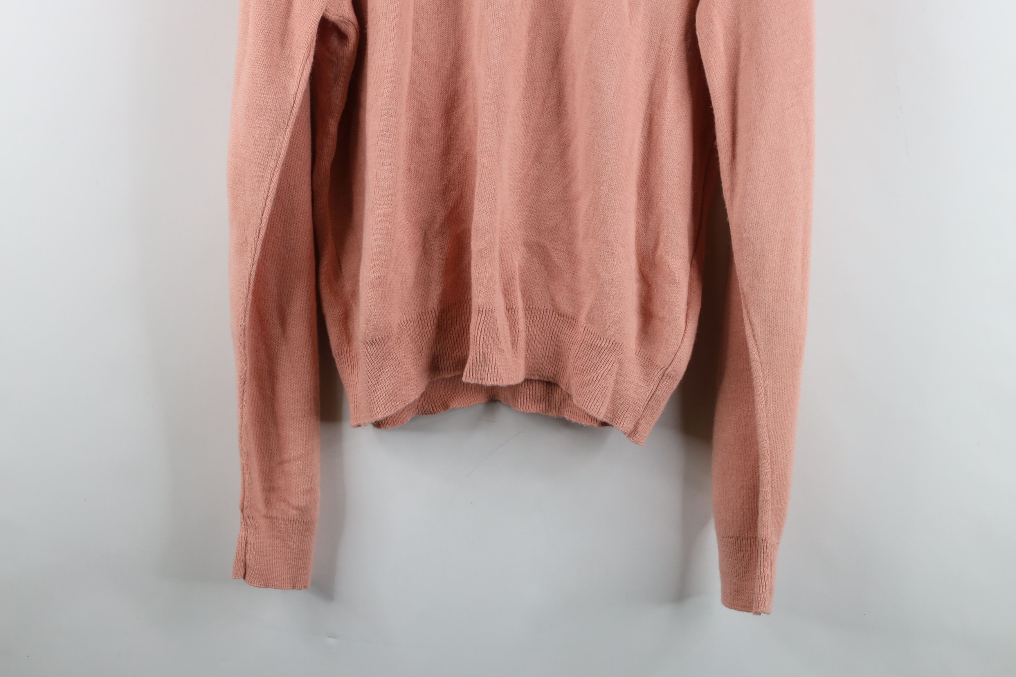 Vintage Vintage 70s Streetwear Soft Knit V-Neck Sweater Pink USA Size US L / EU 52-54 / 3 - 9 Thumbnail