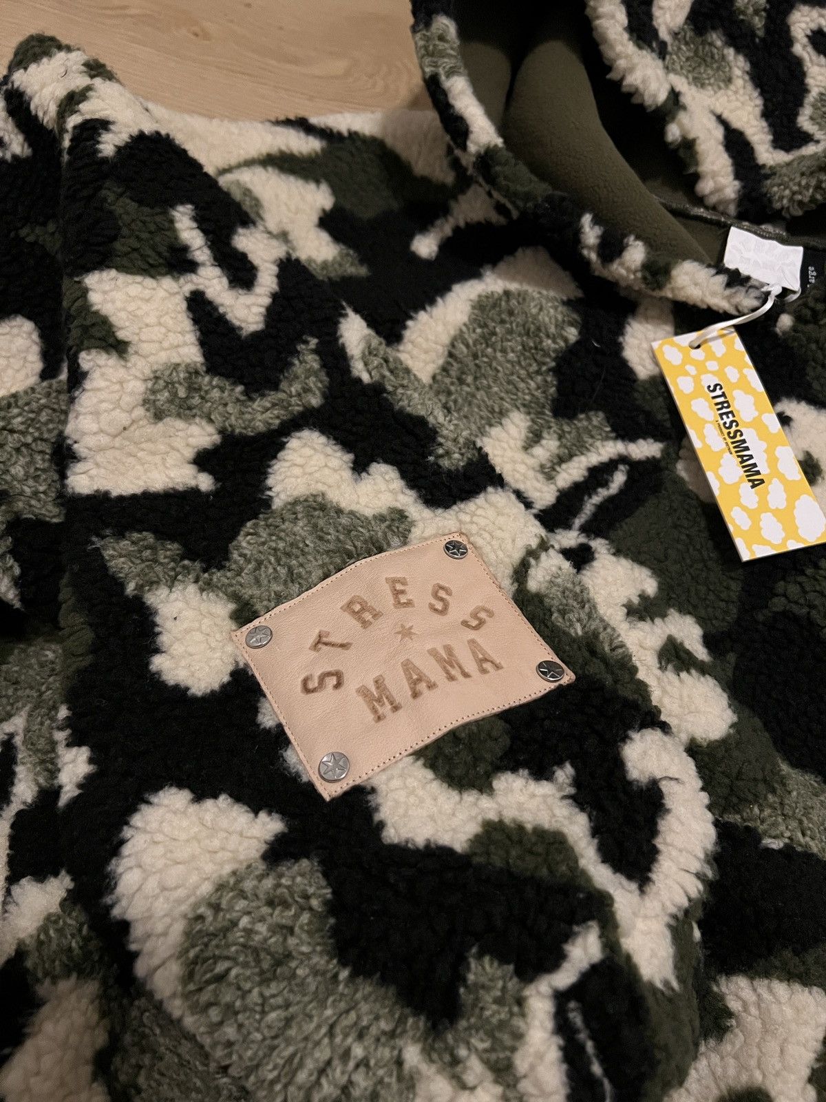 Other [Vietnamese Brand] STRESSMAMA Fleece Hoodie Size US L / EU 52-54 / 3 - 4 Thumbnail