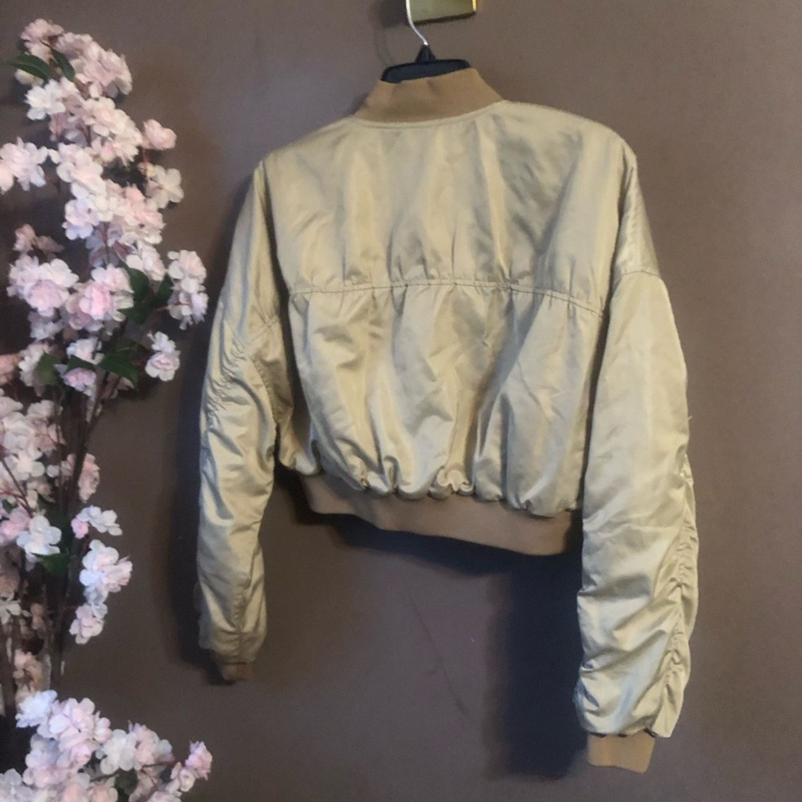Zara Cropped bomber jacket, Gold and pink, puffed sleeve. Size S / US 4 / IT 40 - 4 Thumbnail