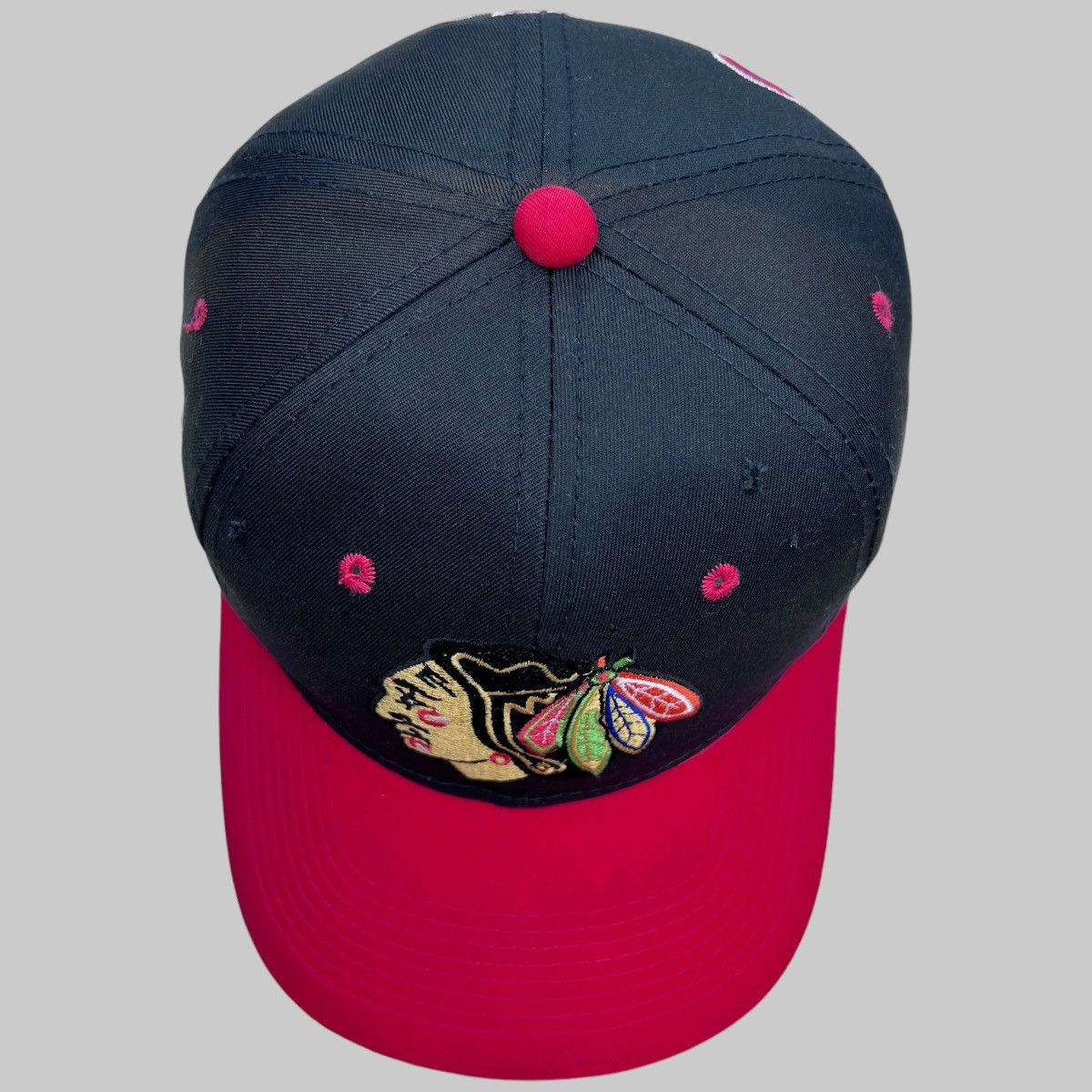 NHL × Sports Specialties × Vintage 90s NHL Chicago Blackhawks Back Script Sports Specialties Size ONE SIZE - 7 Thumbnail