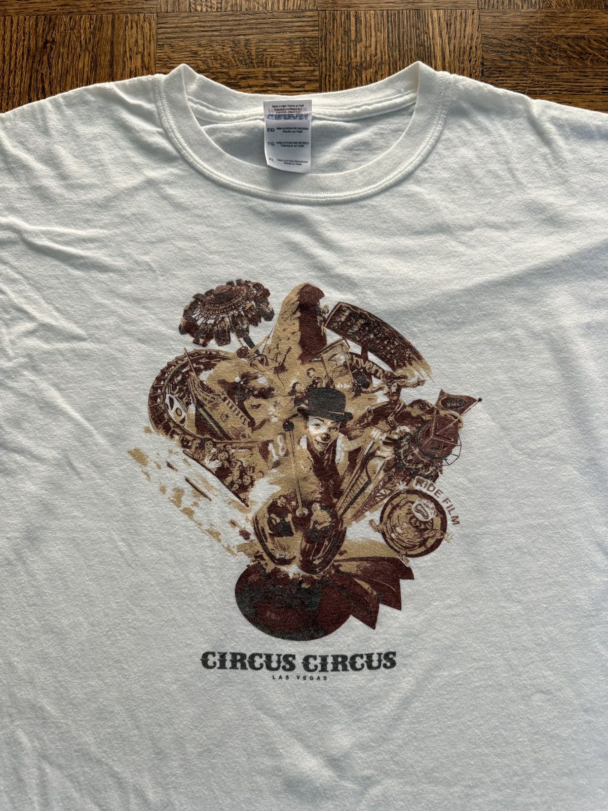 Vintage Vintage Y2K Circus Circus Graphic Tee Size US XL / EU 56 / 4 - 2 Thumbnail
