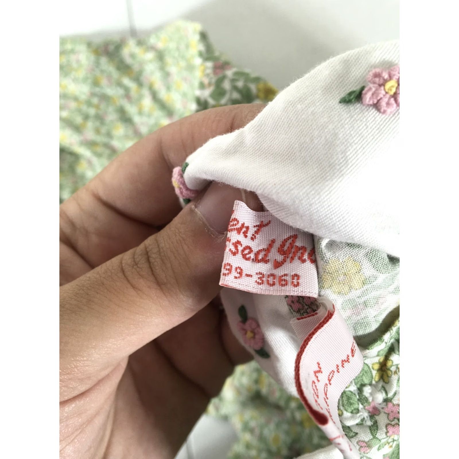 Vintage VINTAGE Orient Green Floral Bib Collar Romper with Buttons Girls 18 Months 1980s Cotton Long Sleeve Size ONE SIZE - 3 Thumbnail