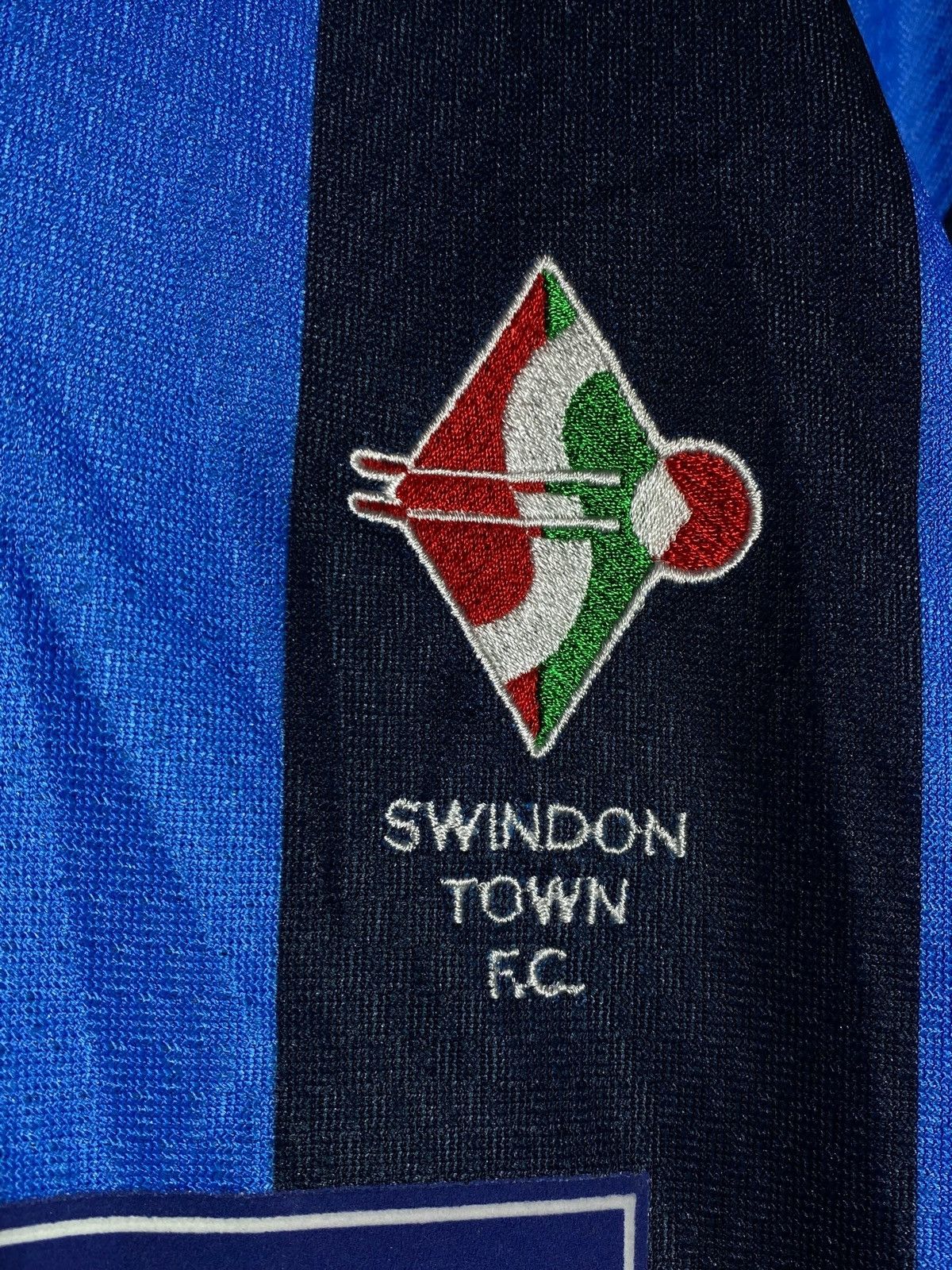 Vintage Vintage Mizuno Swindon Town 1997-99 Away Football Shirt Rare Size US XXL / EU 58 / 5 - 6 Thumbnail
