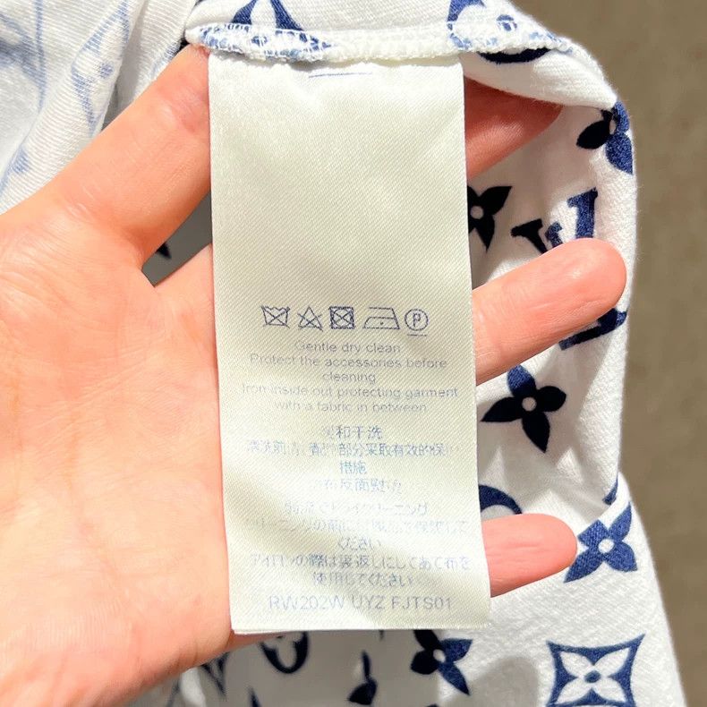 Louis Vuitton Louis Vuitton Blue presbyopic short sleeve Size US M / EU 48-50 / 2 - 4 Thumbnail