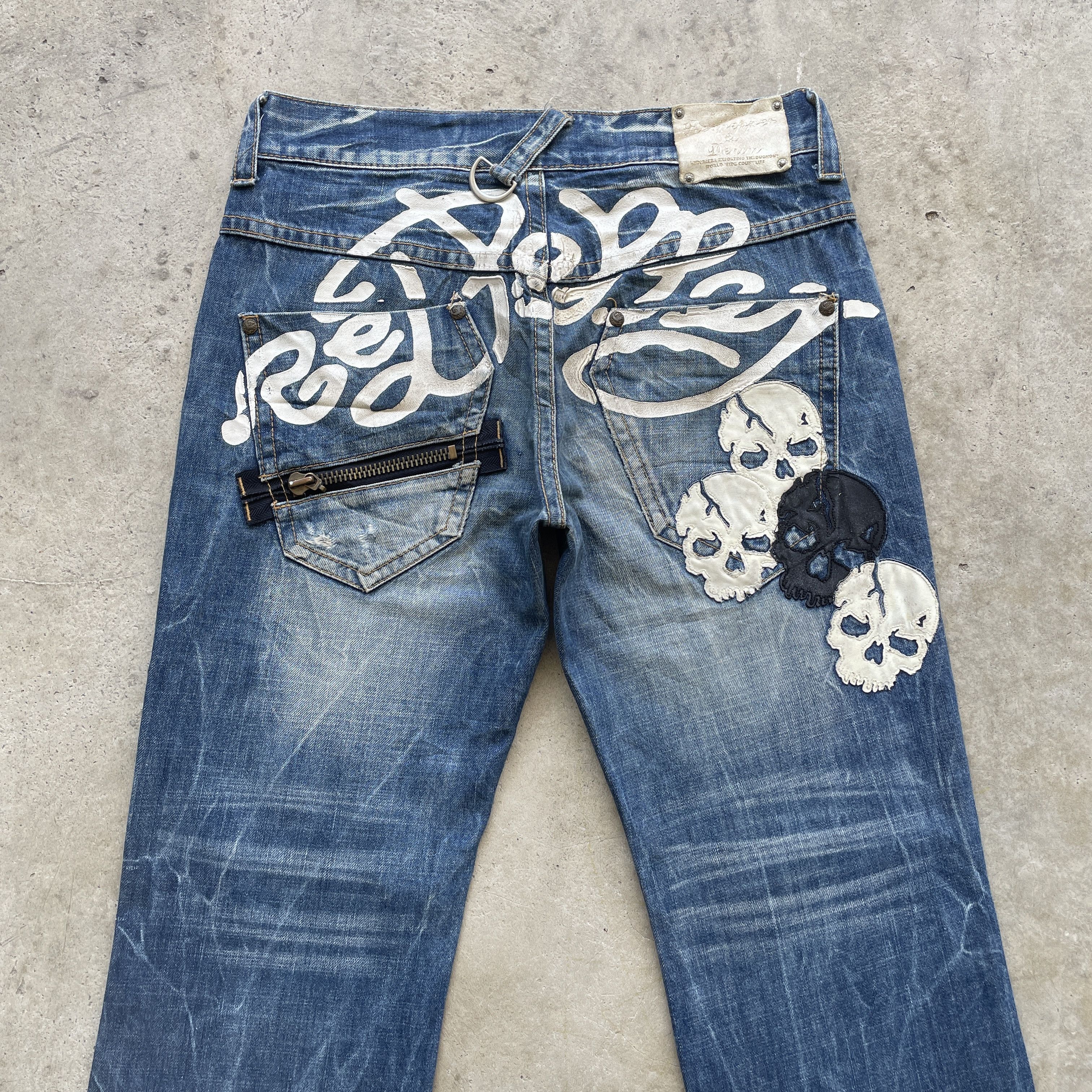 Japanese Brand W32 VINTAGE JAPAN DISTRESSED JEANS SKULLS FADED DENIM PANTS Size US 32 / EU 48 - 15 Thumbnail