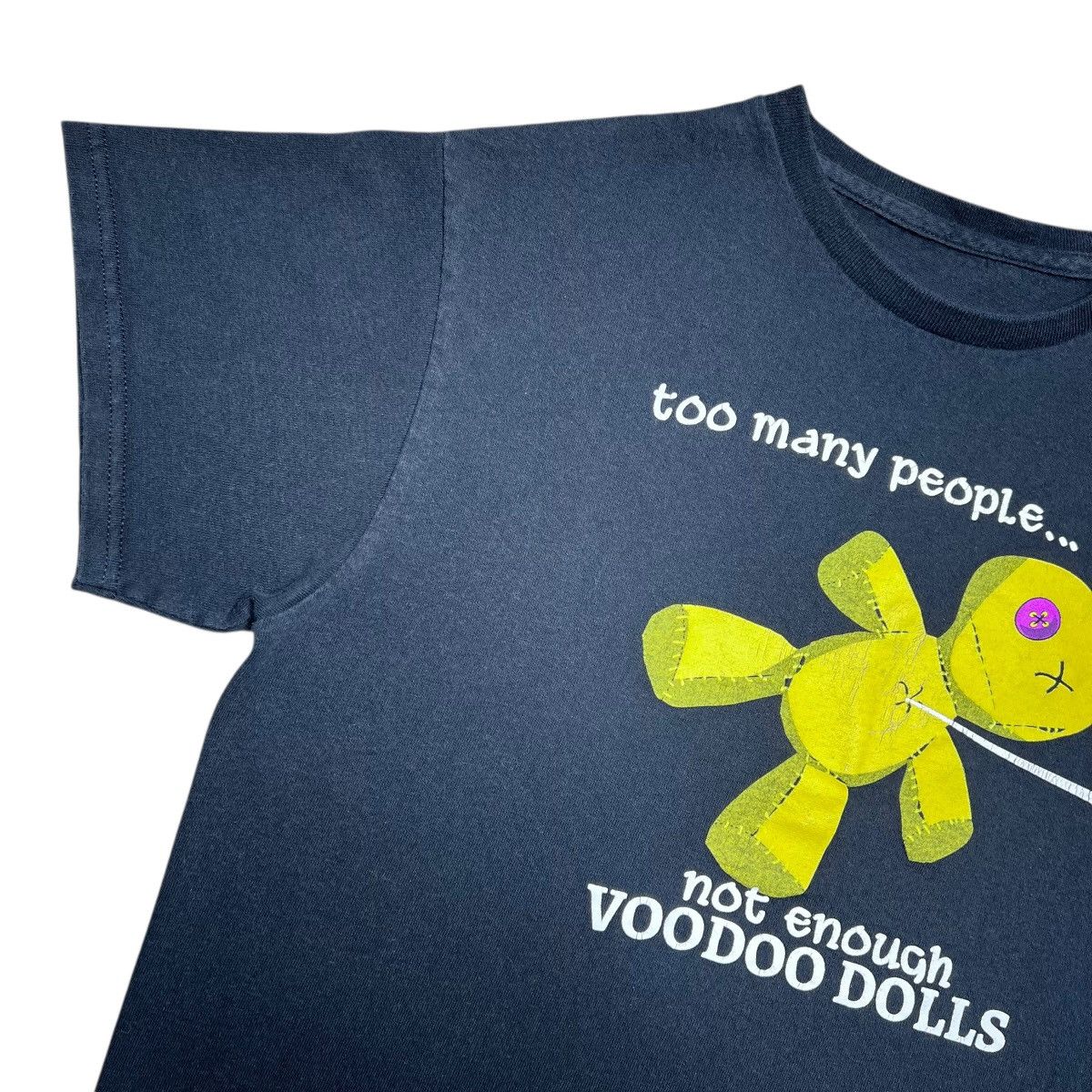 Vintage Vintage 2000s Too Many People Not Enough Voodoo Dolls Tee Size US M / EU 48-50 / 2 - 5 Thumbnail