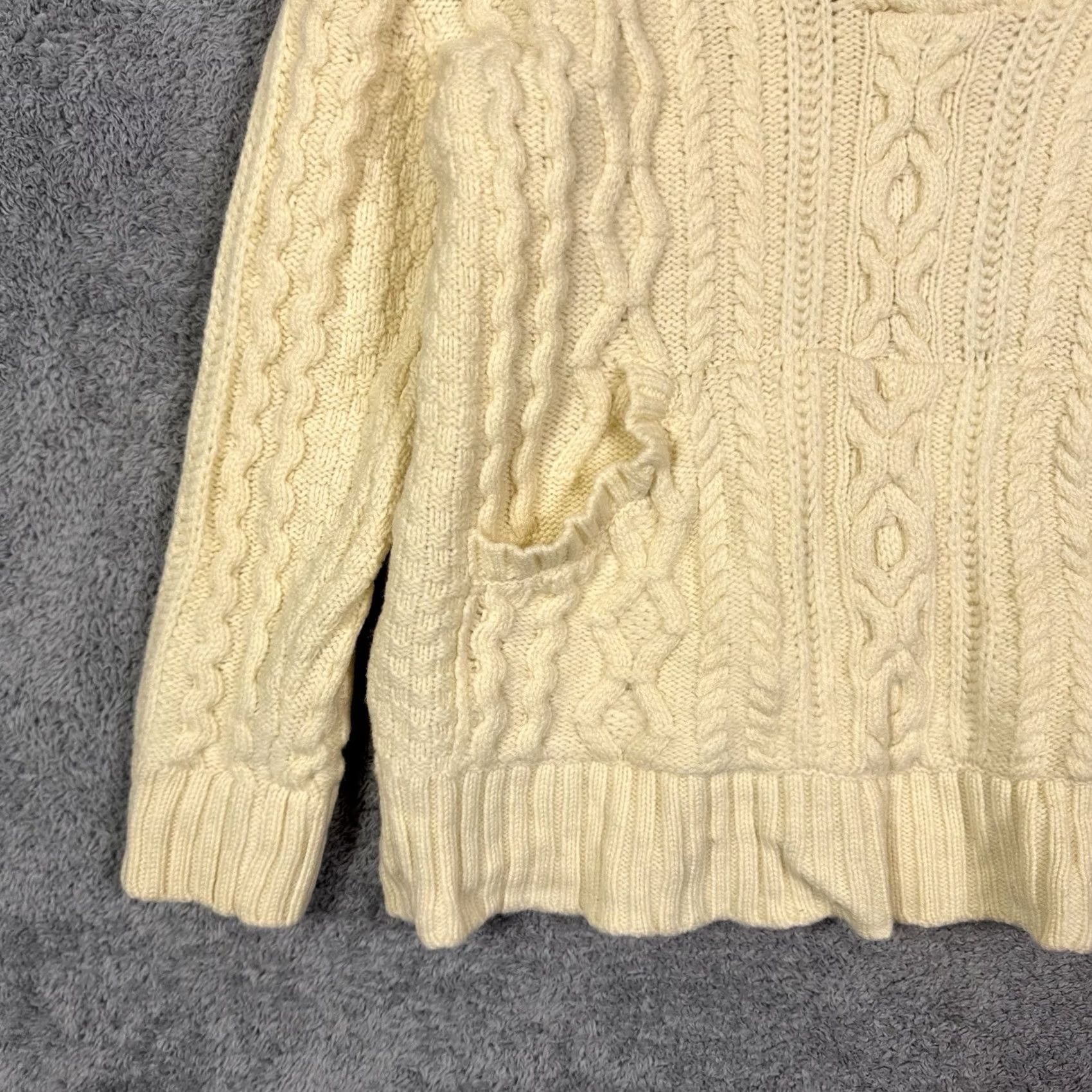 Vintage Aran Sweater Womens M Craft Hoodie Cable Knit Fisherman Merino Wool Pullover Size M / US 6-8 / IT 42-44 - 3 Thumbnail