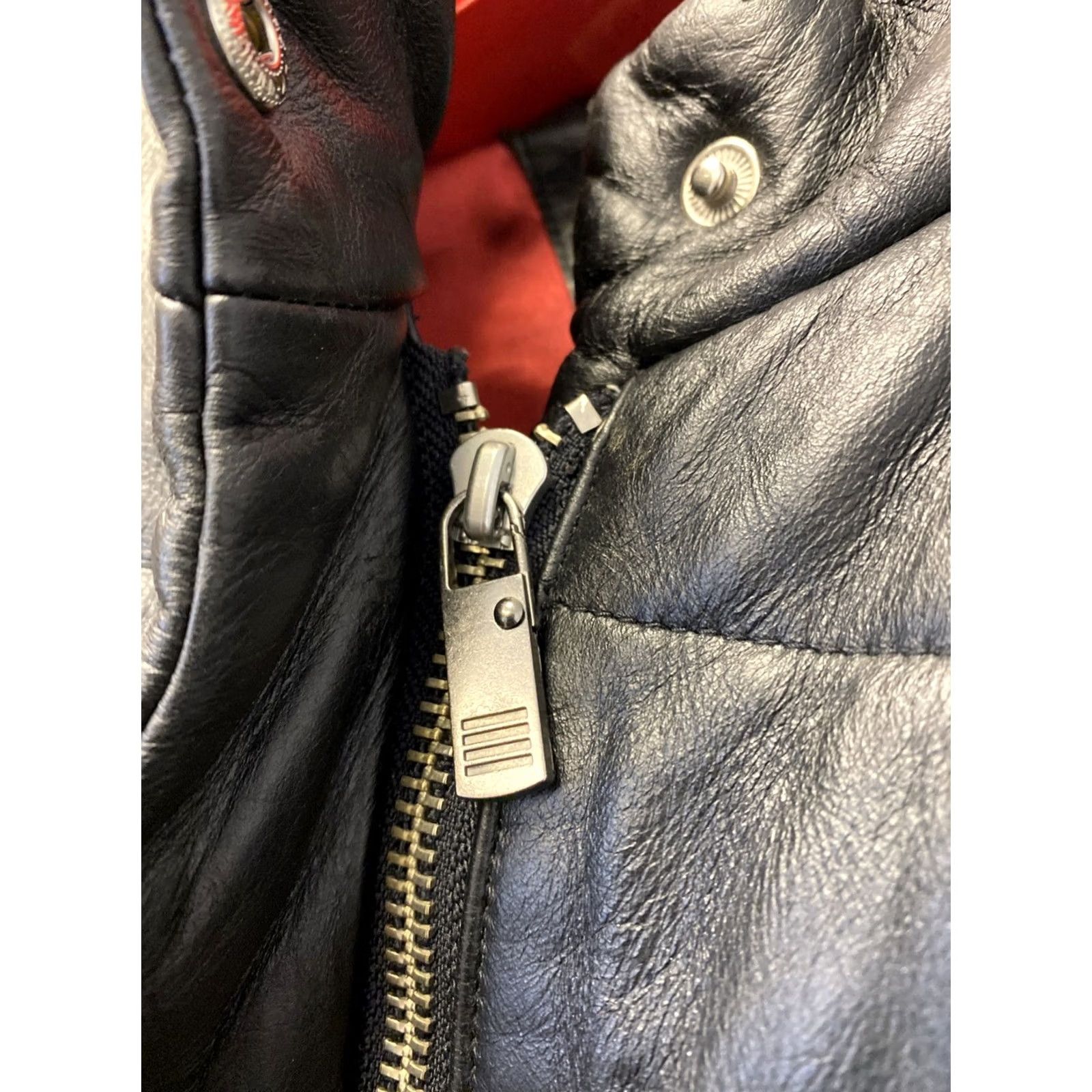 Tommy Hilfiger VTG Tommy Hilfiger Vest Women M Black Leather Hip Zipper Snap 100% Leather Red Lining TH Vintage Black Vest Womens M Size M / US 6-8 / IT 42-44 - 4 Thumbnail