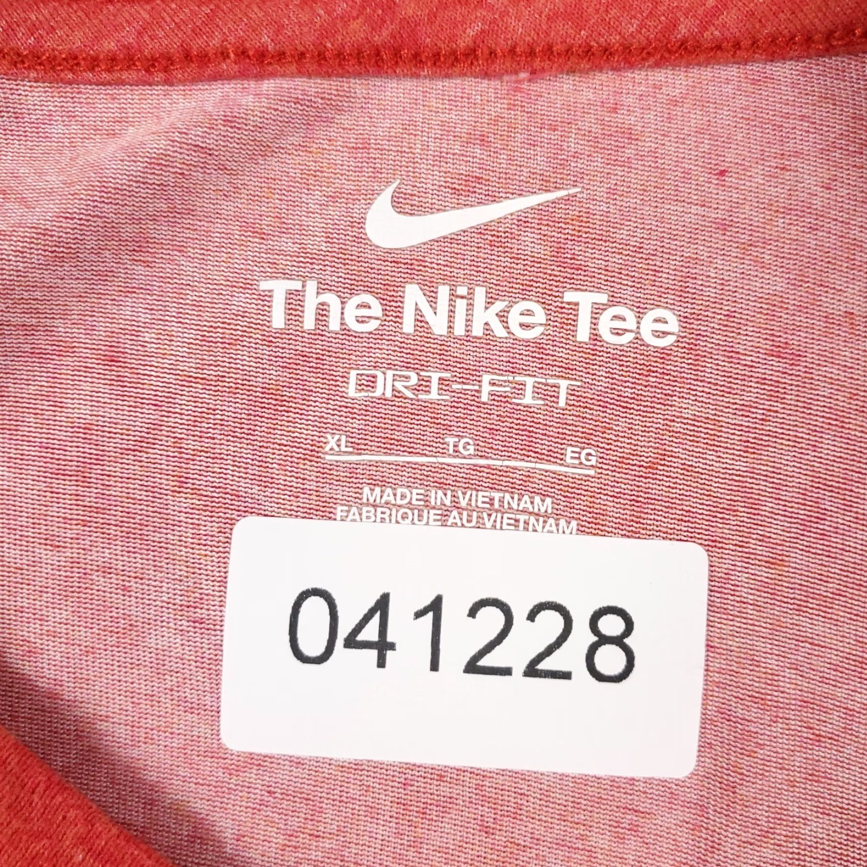 Nike Nike T Shirt Mens XL Red Swoosh Casual Short Sleeve Adult Regular Fit Shirt Men's Nike Logo T-Shirt XL Red Mens Size US XL / EU 56 / 4 - 7 Thumbnail