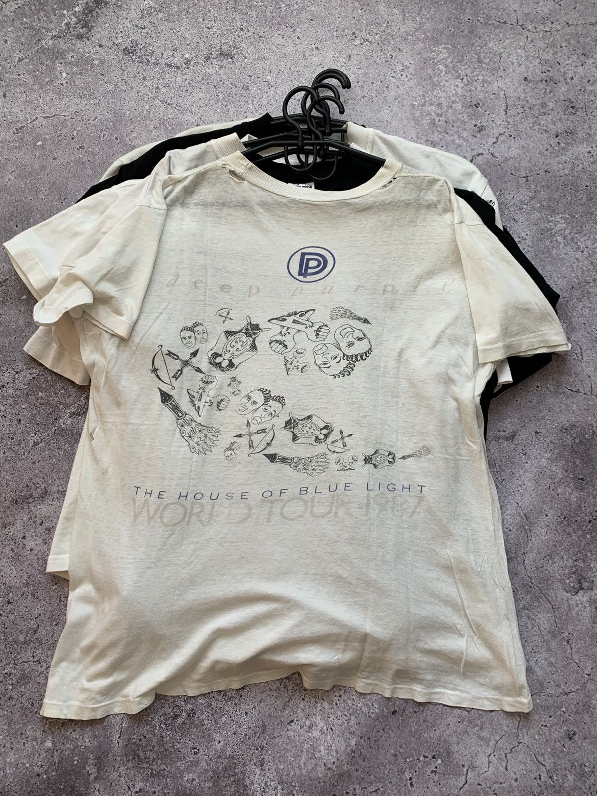 Band Tees 🔥TRASHED DEEP PURPLE THE HOUSE OF BLUE LIGHT 1987 TOUR TEE Size US XL / EU 56 / 4 - 3 Thumbnail