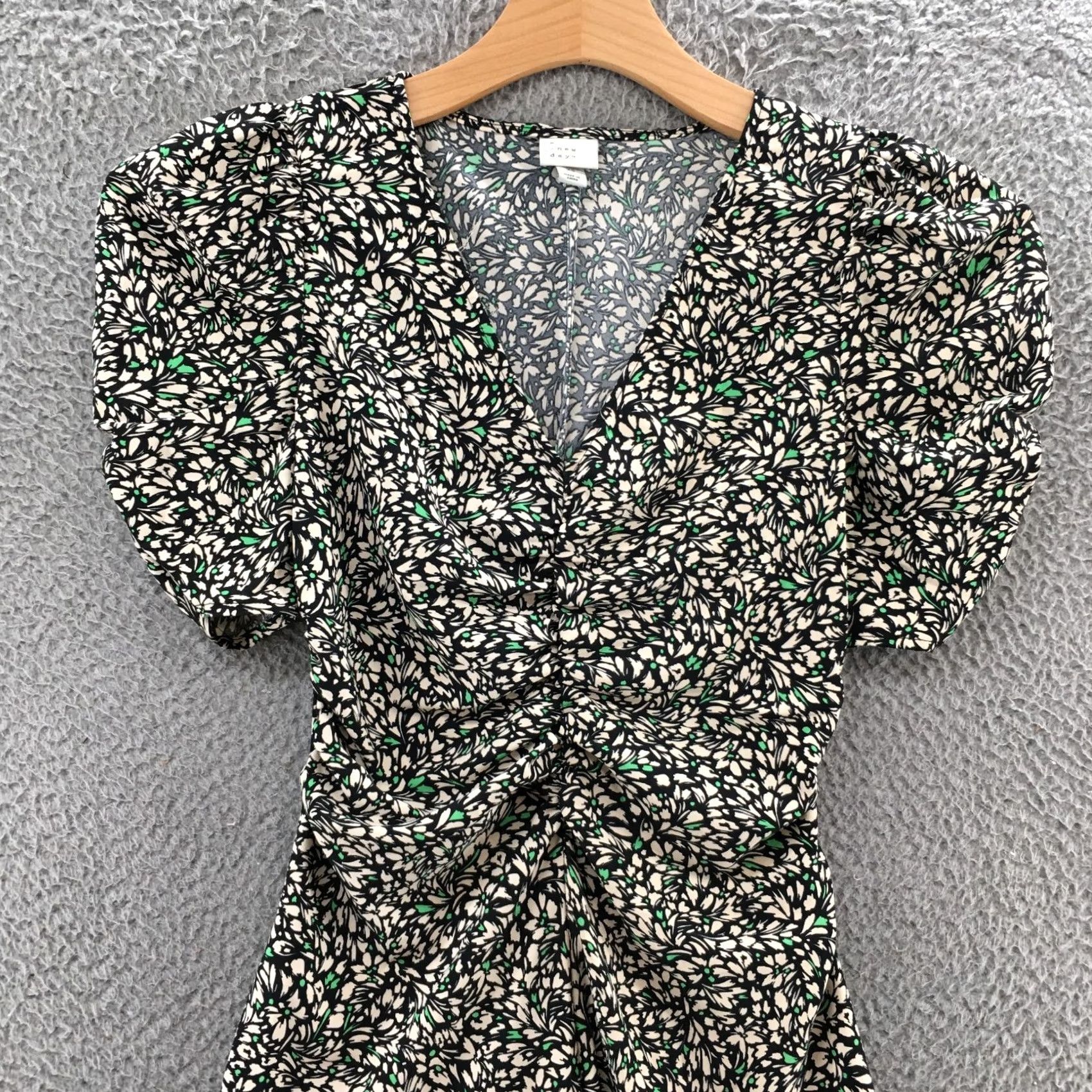 Vintage A New Day Midi Dress Womens XS Beige Floral Vneck Puff Sleeves Pull On Casual Dress Size XS / US 0-2 / IT 36-38 - 2 Thumbnail