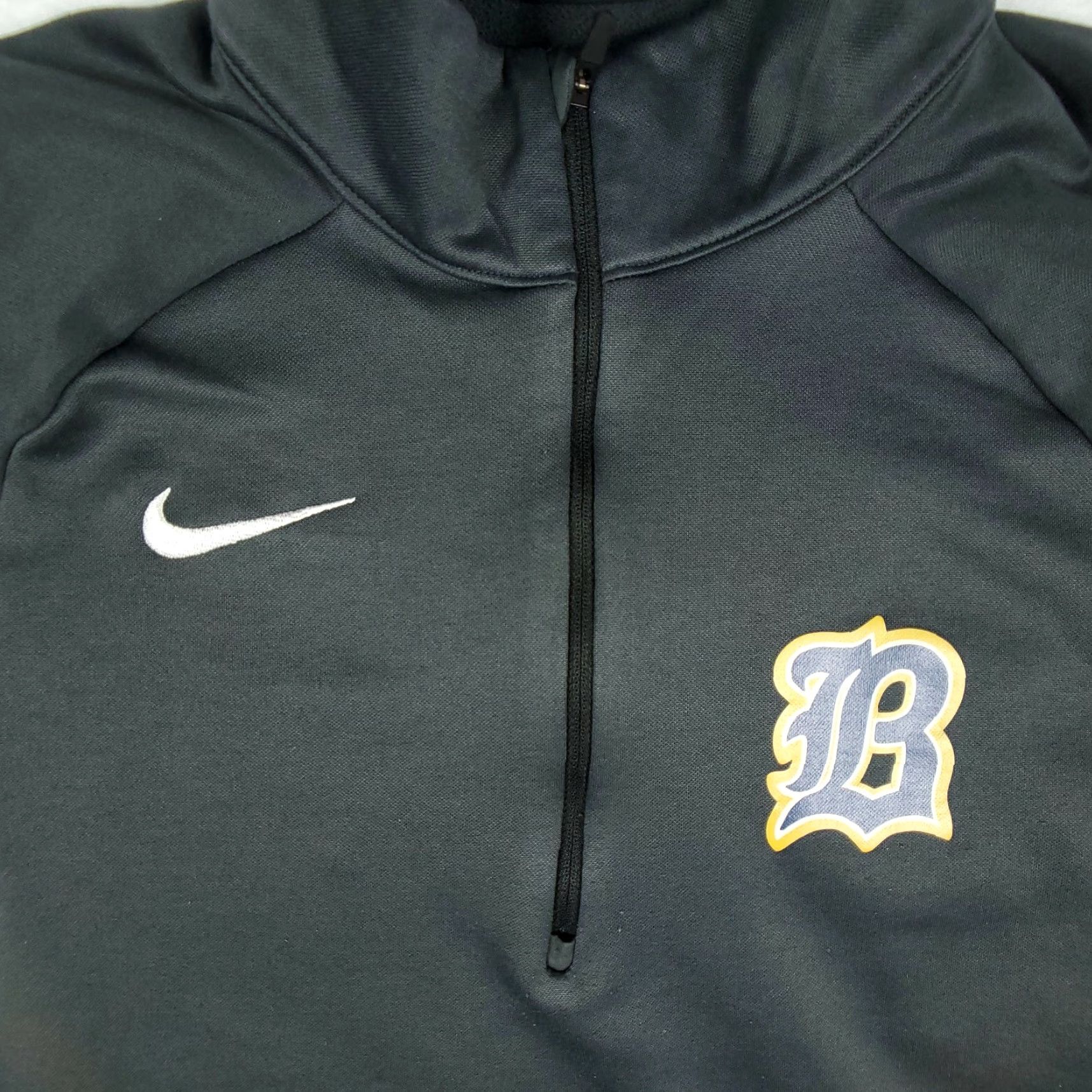 Nike Nike Sweatshirt Womens M Gray Swoosh 1/4 Zip Up Pullover Logo Dri-FIT All Seasons Casual Front Zip Womens Size M / US 6-8 / IT 42-44 - 2 Thumbnail
