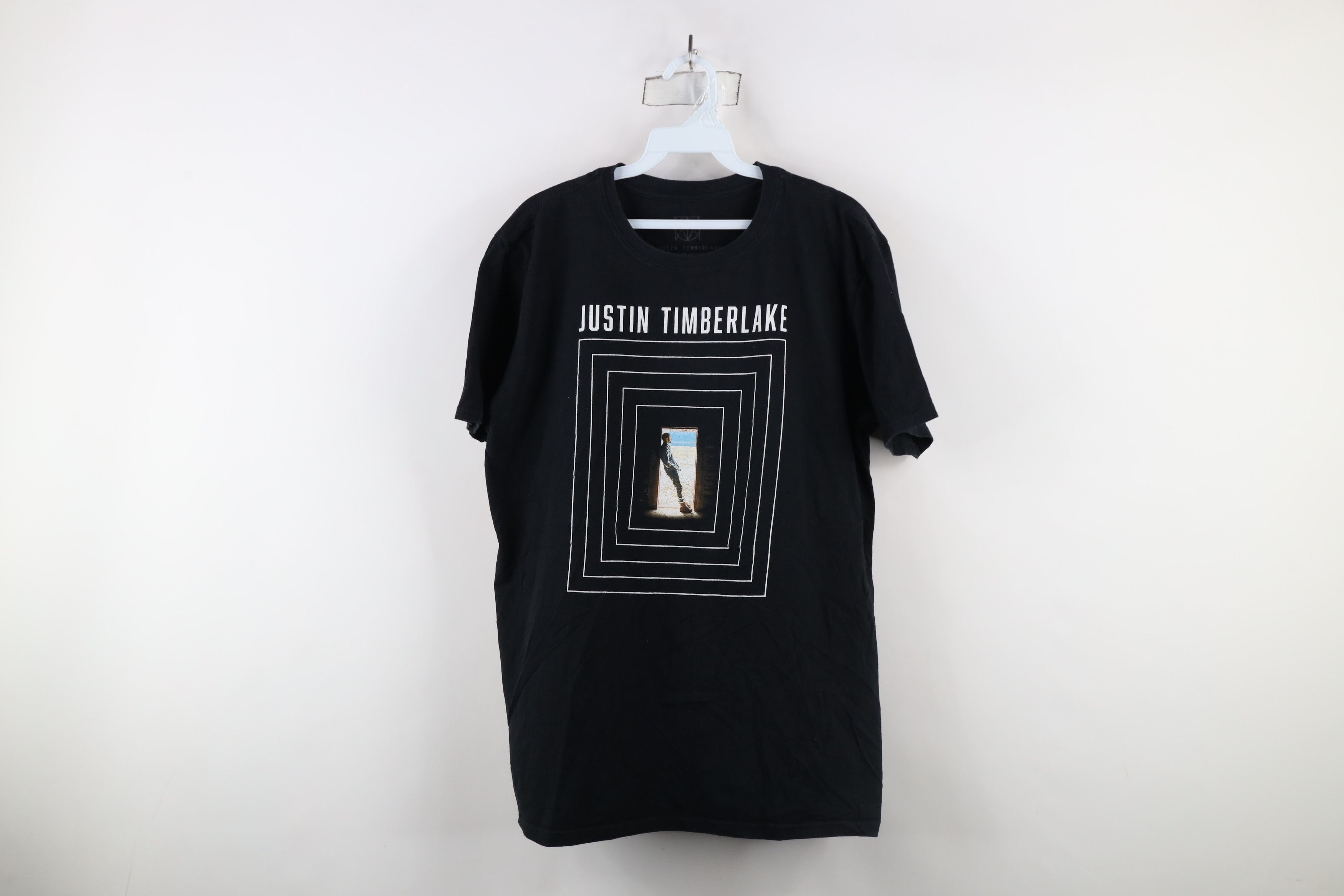 Vintage Vintage Y2K of the Woods Tour Justin Timberlake Band T-Shirt Size US L / EU 52-54 / 3 - 1 Thumbnail