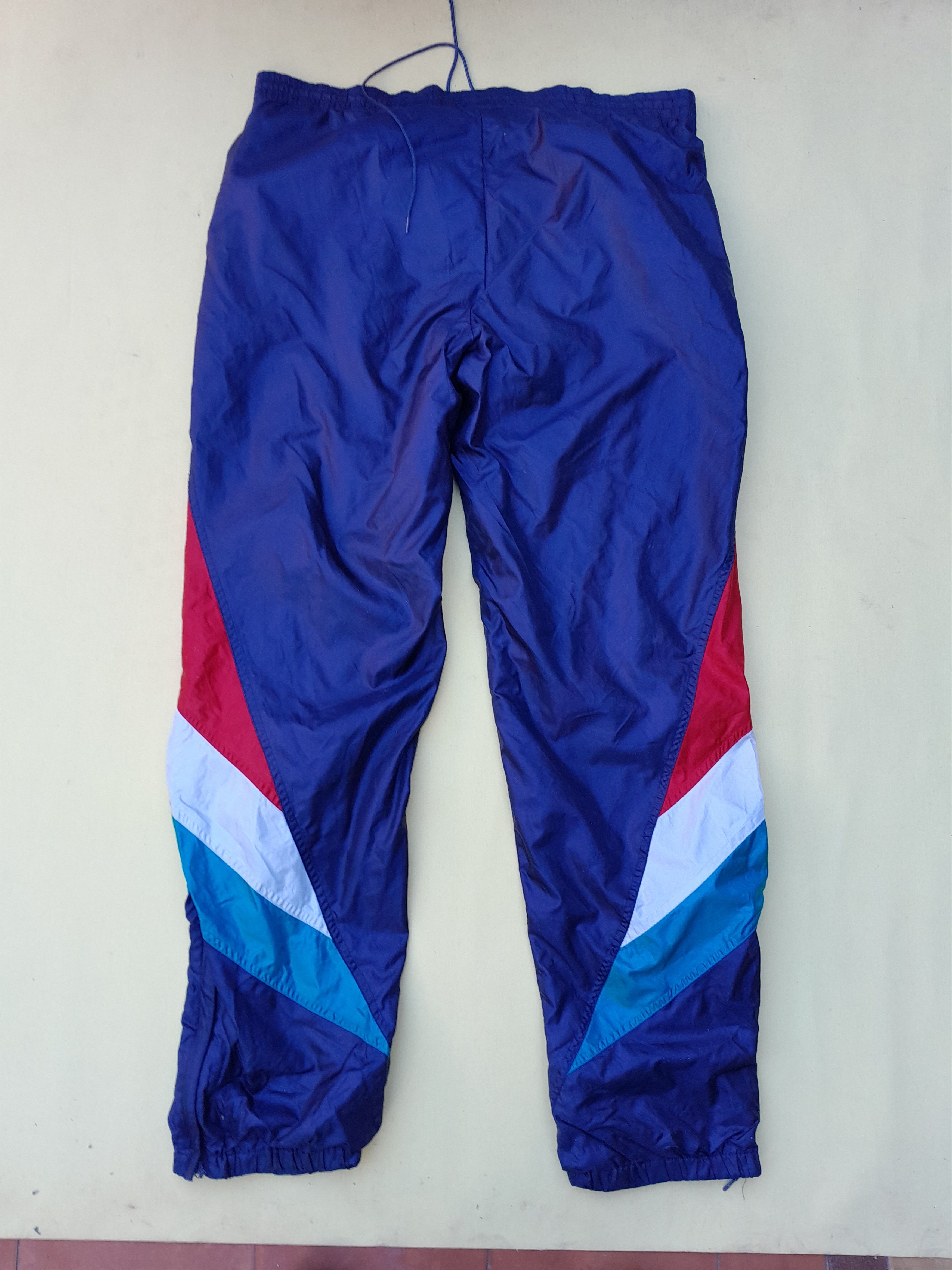 Adidas Vintage Adidas Tracksuit Mens M Navy 90s Nylon Windbreaker Size US M / EU 48-50 / 2 - 11 Thumbnail