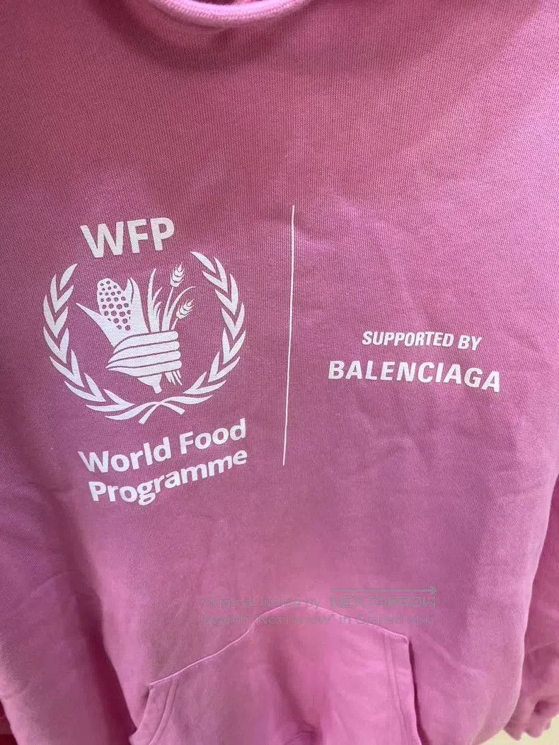 Balenciaga Balenciaga WFP Logo Hoodie Size US XS / EU 42 / 0 - 5 Thumbnail