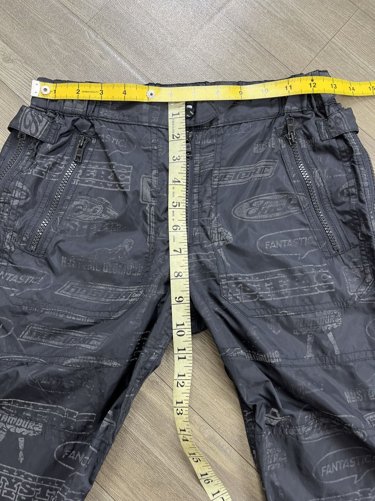 Hysteric Glamour 🇯🇵Vintage Hysteric Glamour AOP Multizipper Parachute Pants Size US 27 - 20 Thumbnail