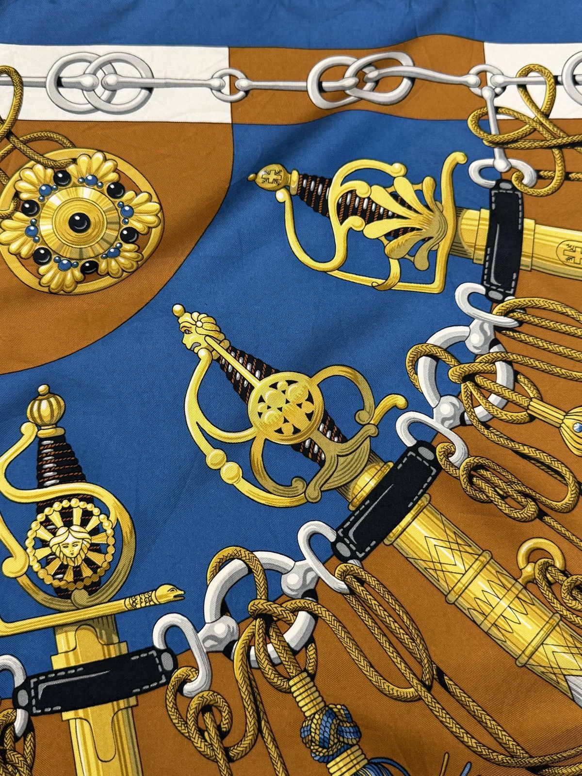Hermes 💥💥🔥ARCHIVE AUTHENTIC HERMES CLIQUETIS SILK SCARF Size ONE SIZE - 10 Thumbnail