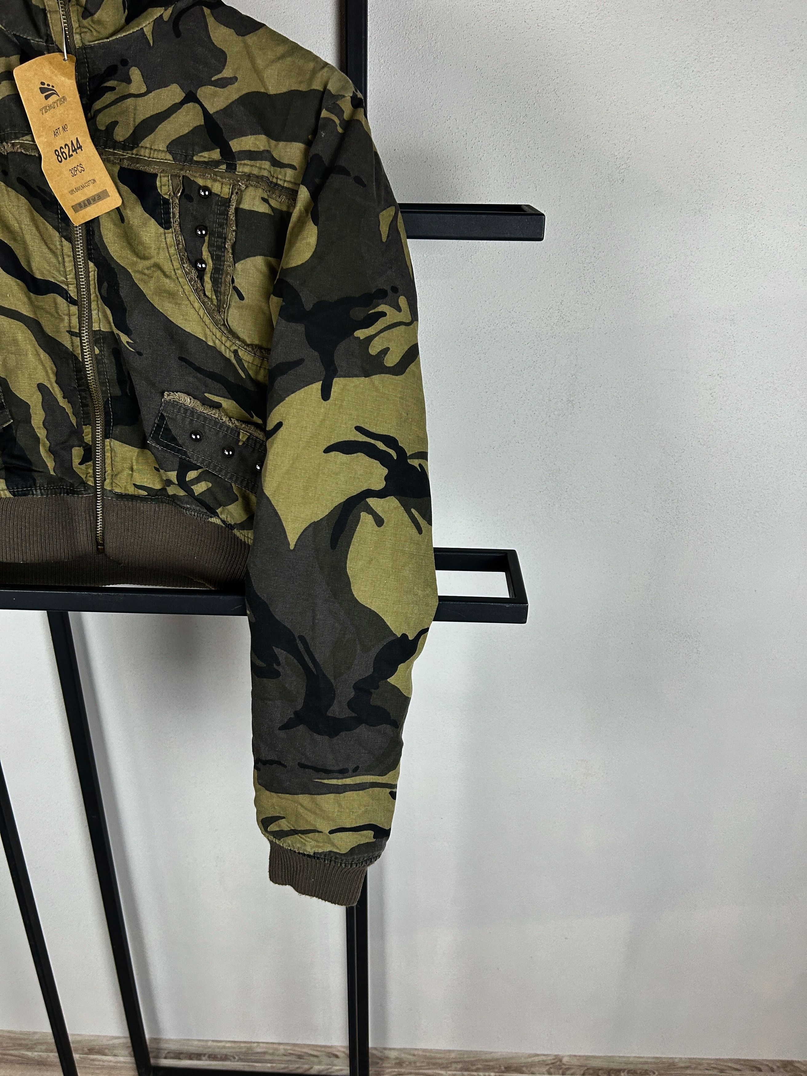 Japanese Brand Vintage Cropped Camo Jacket Y2K Military Streetwear Size US S / EU 44-46 / 1 - 5 Thumbnail