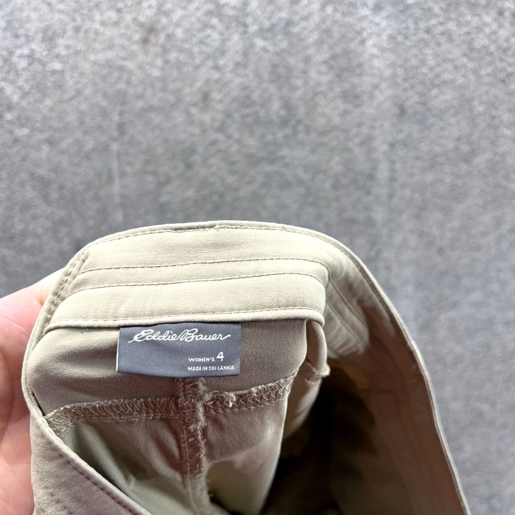 Eddie Bauer VINTAGE? No — Eddie Bauer Pants Womens 4 Beige Capri Knit Stretch Flat Front Casual Travel Regular Size 27" / US 4 / IT 40 - 2 Thumbnail