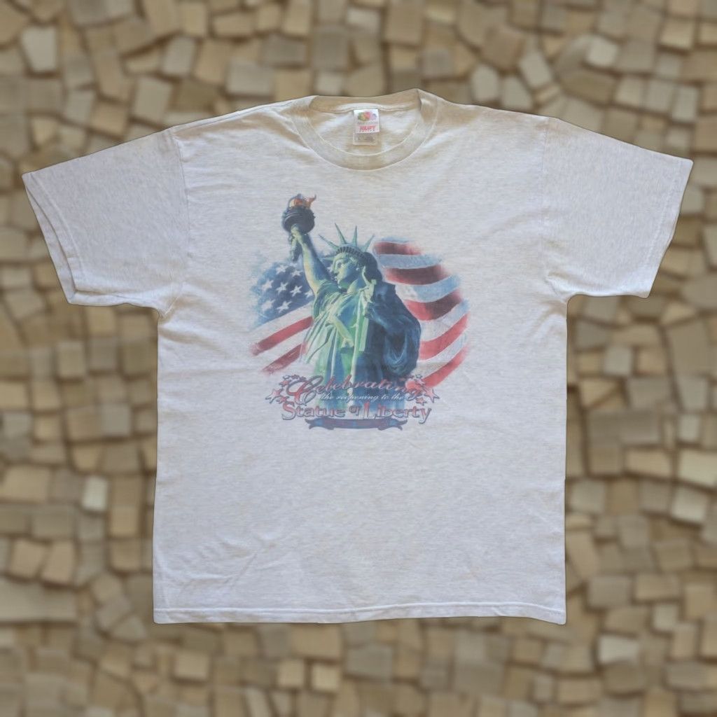 Fruit Of The Loom VINTAGE Fruit of the Loom 90s Statue of Liberty Gray T-Shirt Men Sz L Short Sleeve Crew Neck 22" Pit to Pit 29" Length Size US L / EU 52-54 / 3 - 1 Thumbnail