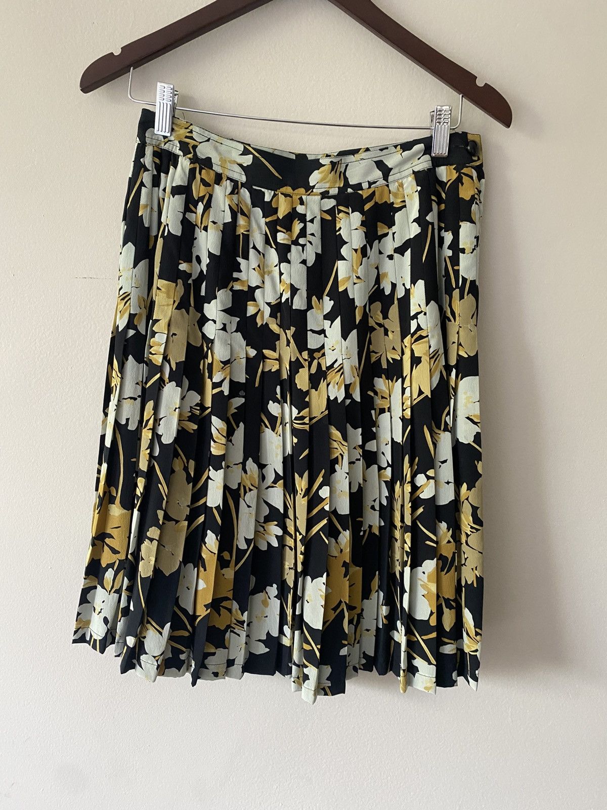 Valentino Blazer & Skirt Valentino Vintage Set Size S / US 4 / IT 40 - 2 Thumbnail