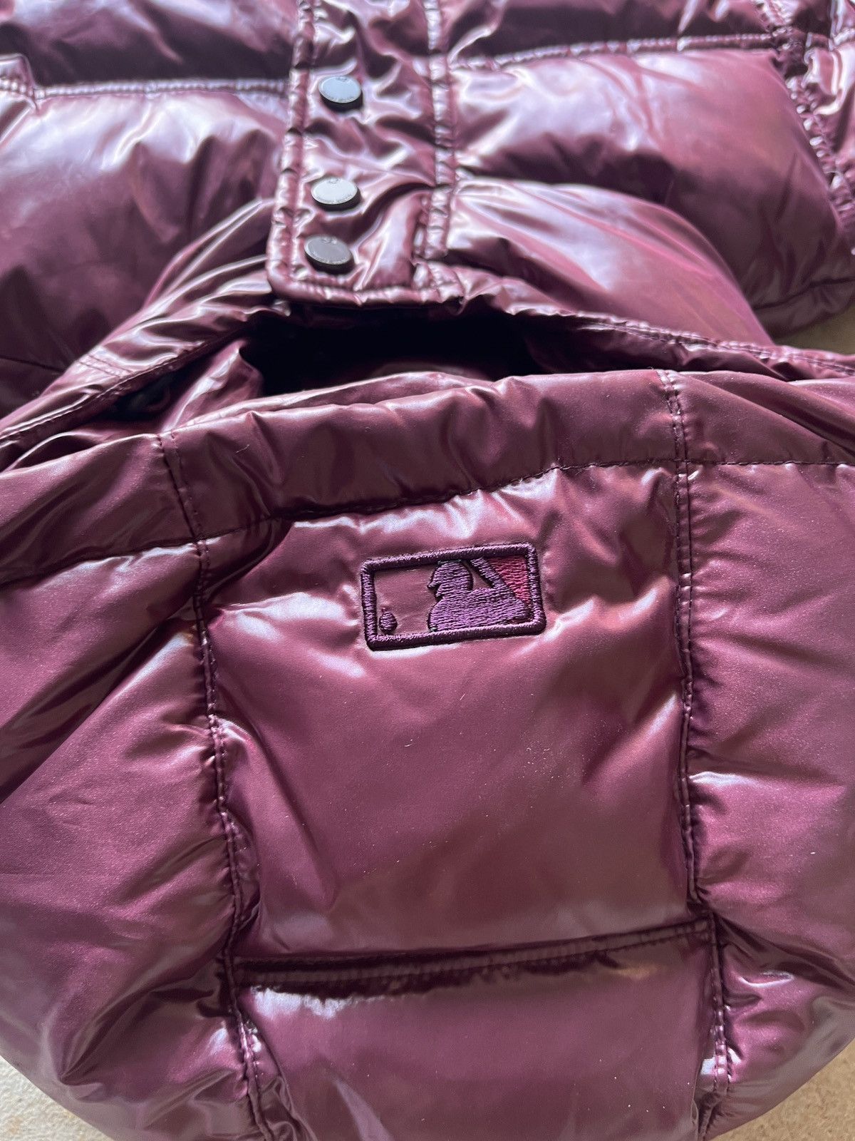 MLB × New York Yankees VINTAGE KOREAN PADDED PUFFER JACKET (85/XS) Size XS / US 0-2 / IT 36-38 - 5 Thumbnail