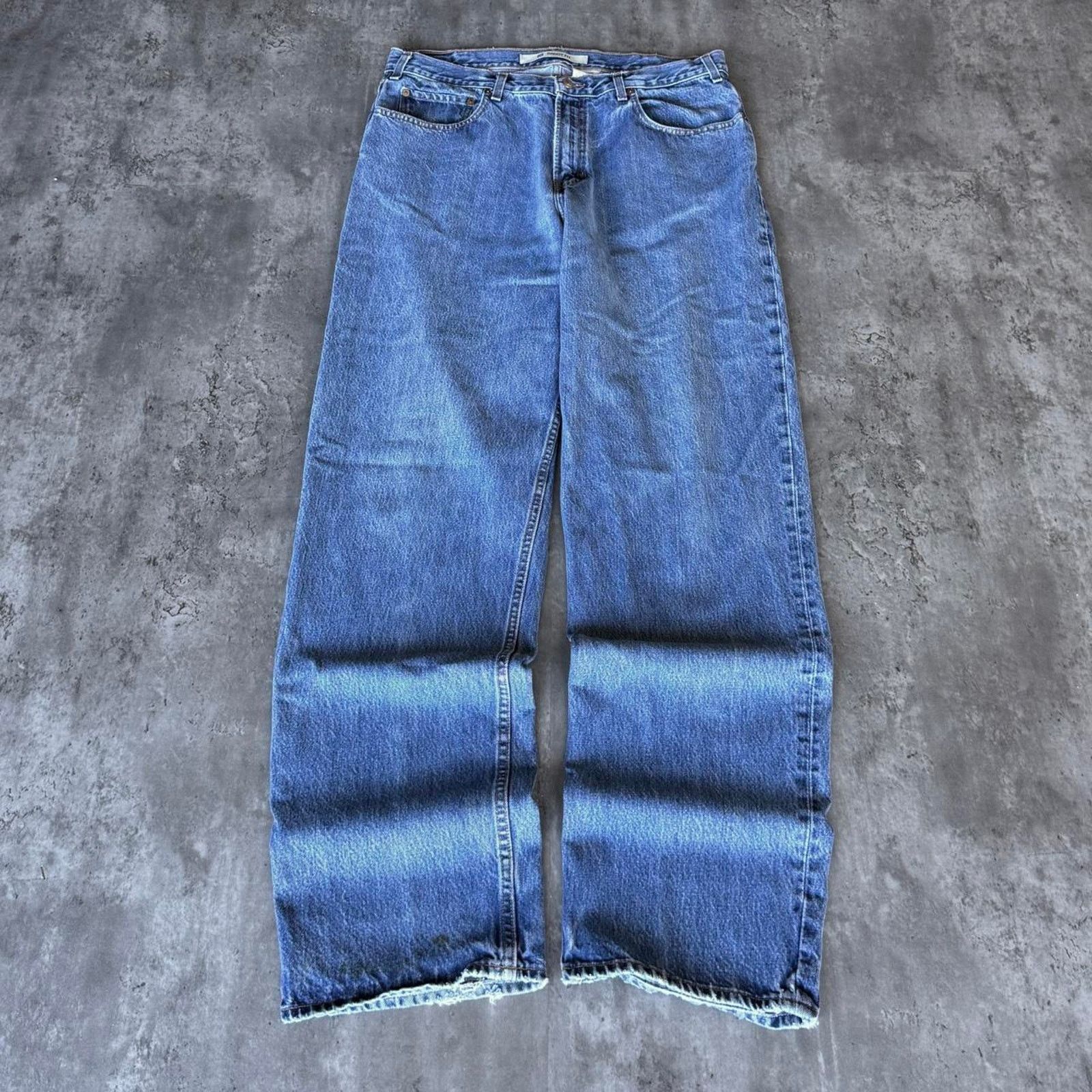 Gap × Vintage Vintage Y2K GAP Baggy Fit Medium Wash Essential Denim Jeans Size US 37 - 1 Thumbnail