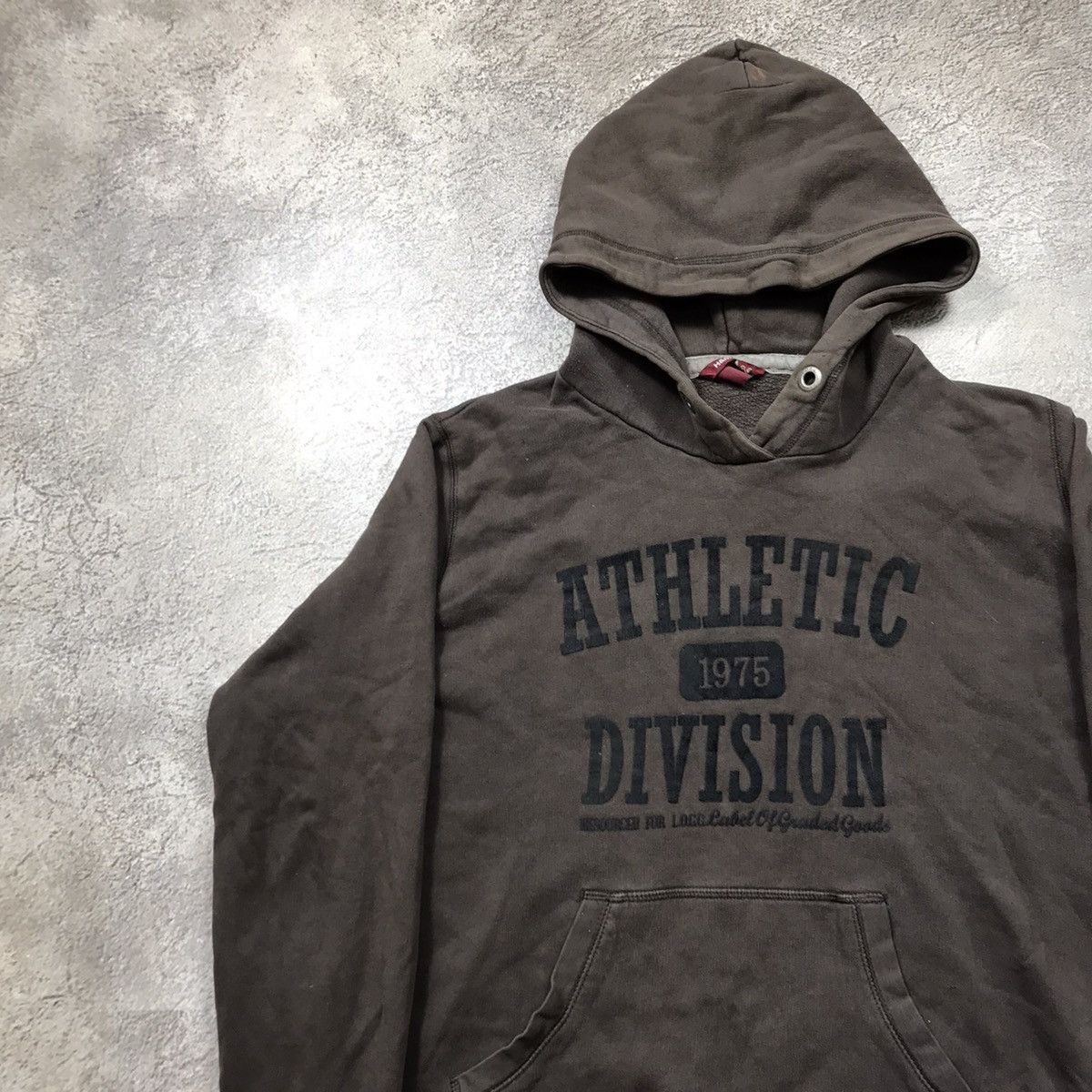 Vintage Vintage 90s Faded Graphic Hoodie Streetwear Athletic Baggy M Size M / US 6-8 / IT 42-44 - 2 Thumbnail