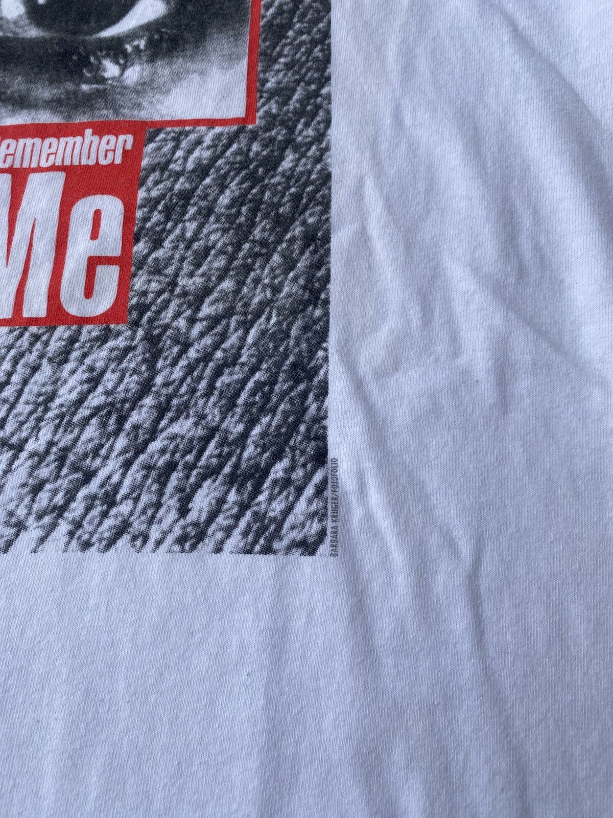 Vintage Vintage Barbara Kruger Remember Me T shirt Size US S / EU 44-46 / 1 - 4 Thumbnail
