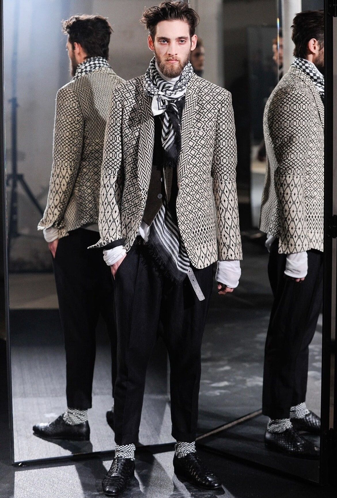 Haider Ackermann Haider Ackermann 14FW Curved Wool Trousers Size US 32 / EU 48 - 1 Thumbnail
