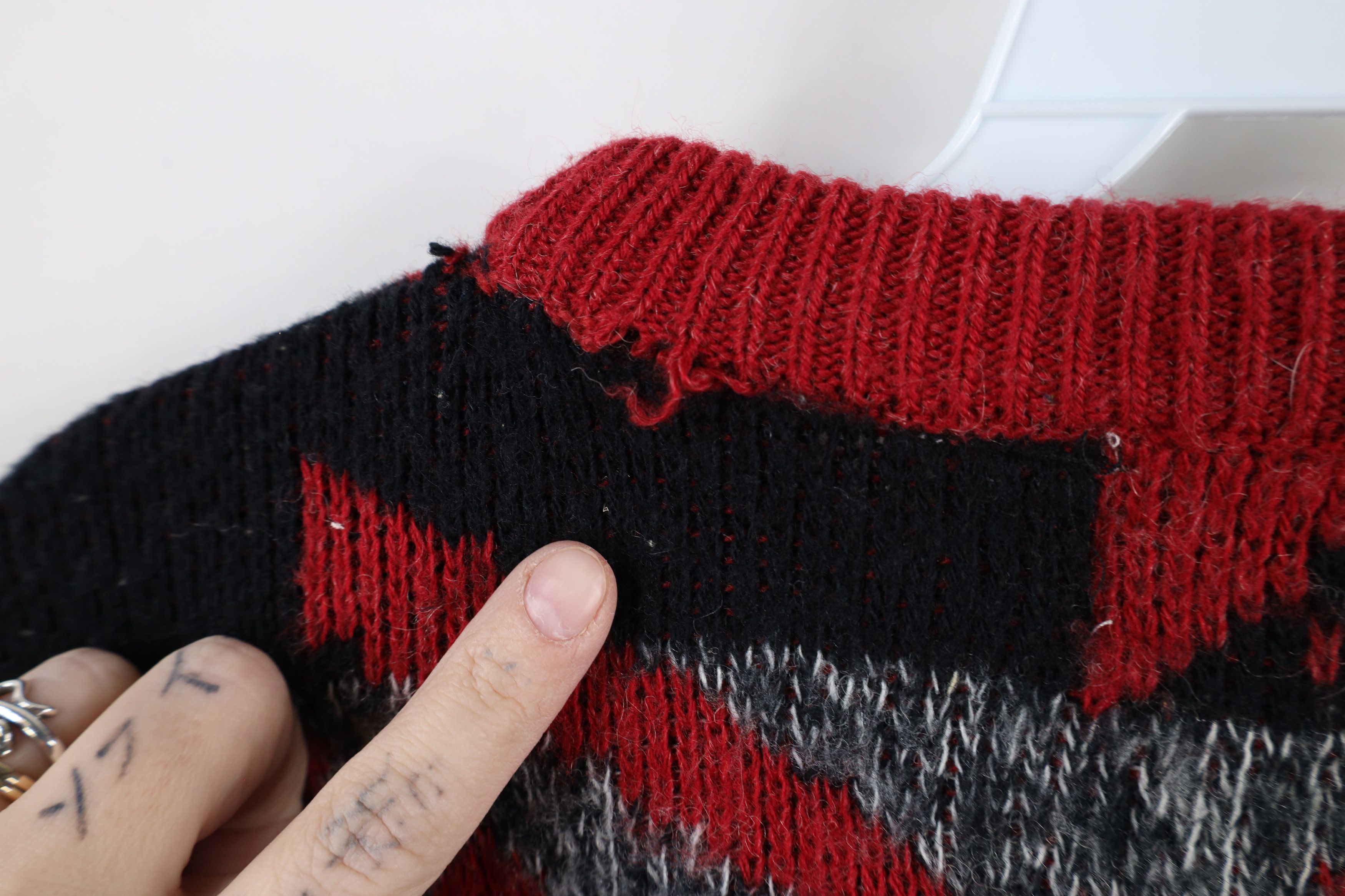 Vintage Vintage 90s Streetwear Blend Abstract Checkered Knit Sweater Size L / US 10 / IT 46 - 8 Thumbnail