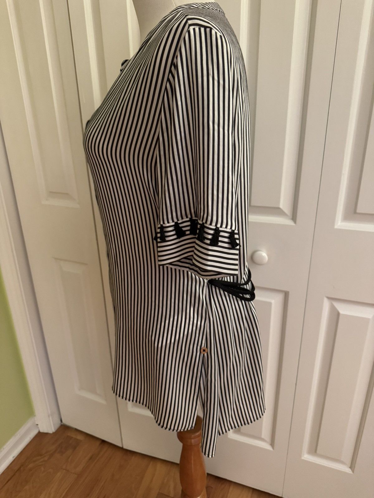 Other PENNYBLACK Black/White Striped Blouse 8/44 EUC Size M / US 6-8 / IT 42-44 - 5 Thumbnail