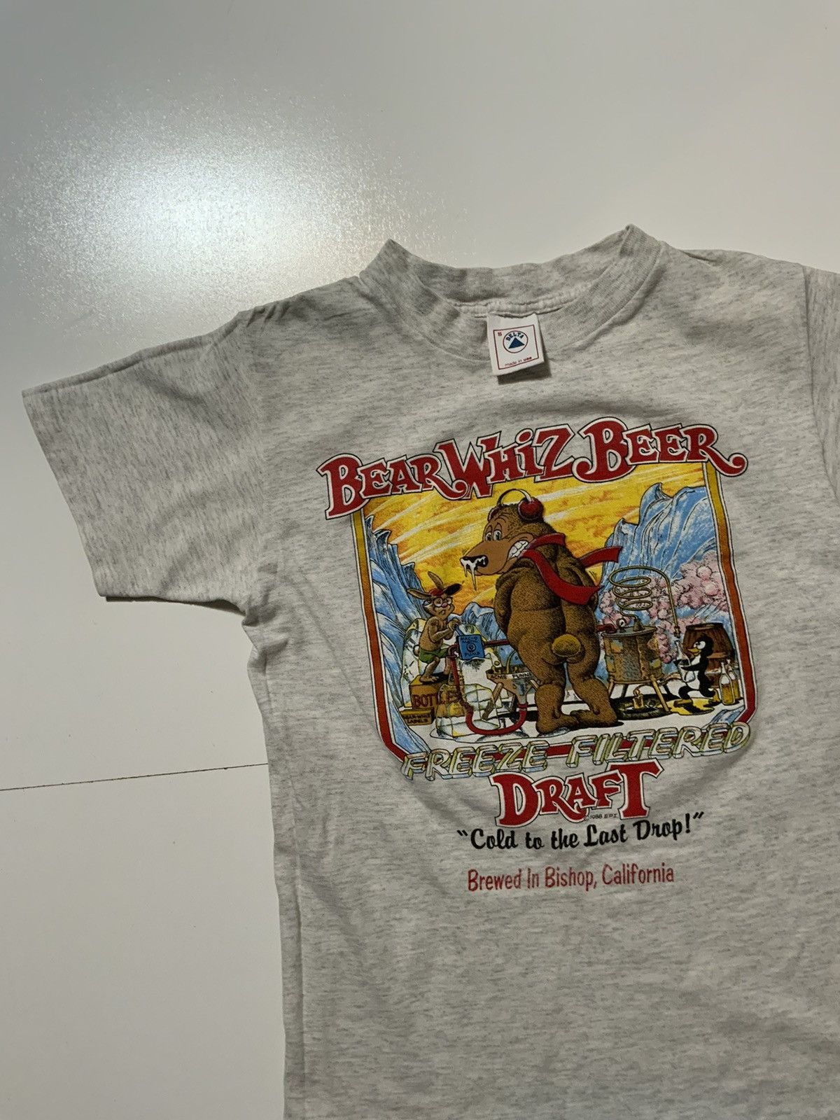 Vintage Vintage 1988 80s Bear Whiz Beer Draft Single Stitch T-Shirt Size US S / EU 44-46 / 1 - 5 Thumbnail