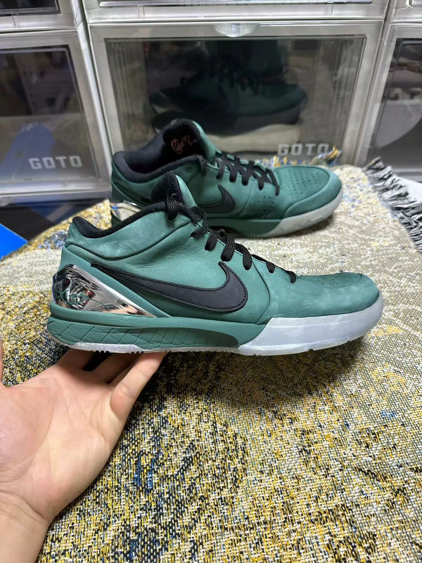 Nike Nike Zoom Kobe 4 43 No Box No Sole Wear 799 Size US 10 / EU 43 - 1 Thumbnail