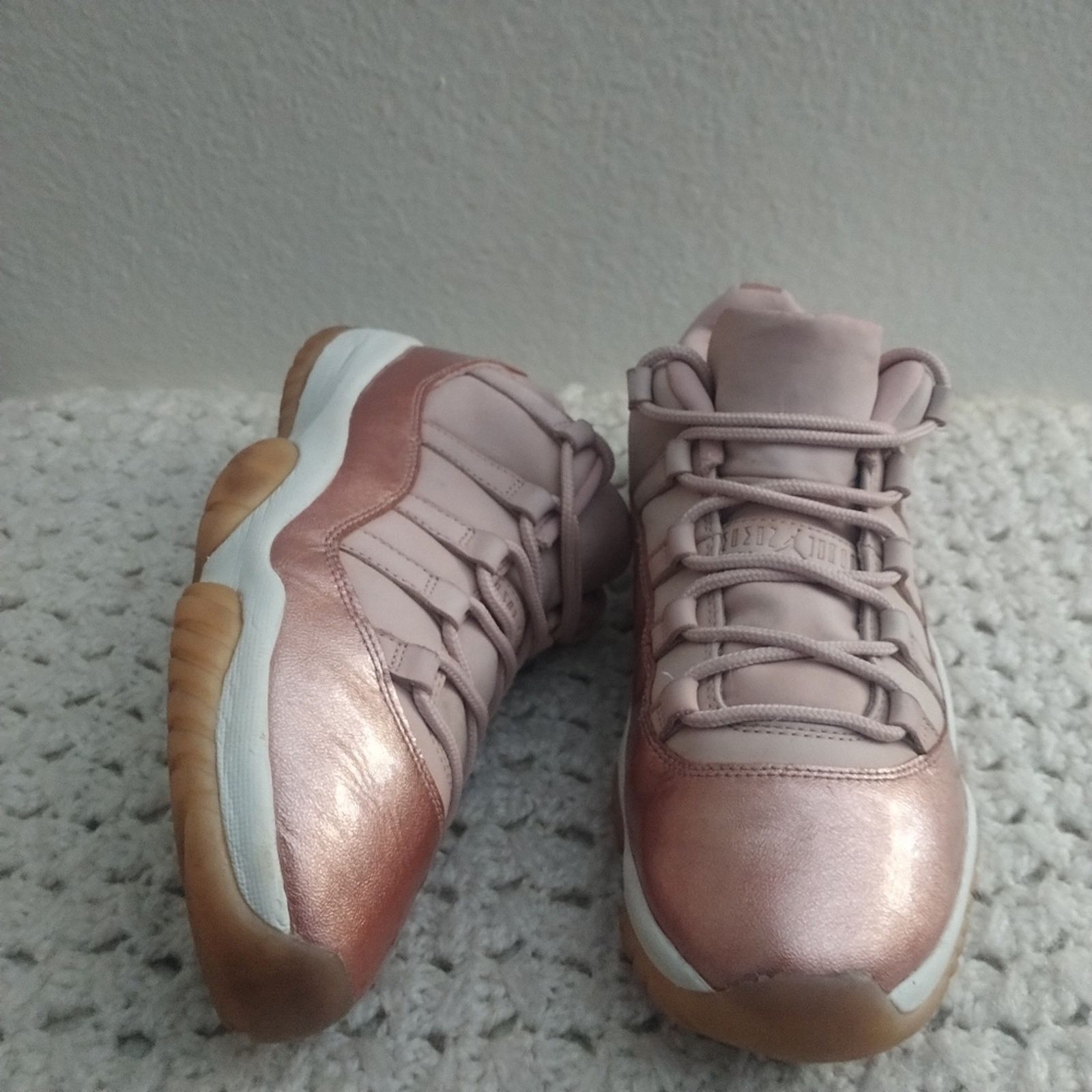 Jordan Brand Air Jordan 11 Retro Low 'Rose Gold' women size 10.5 Size US 10.5 / IT 40.5 - 1 Thumbnail
