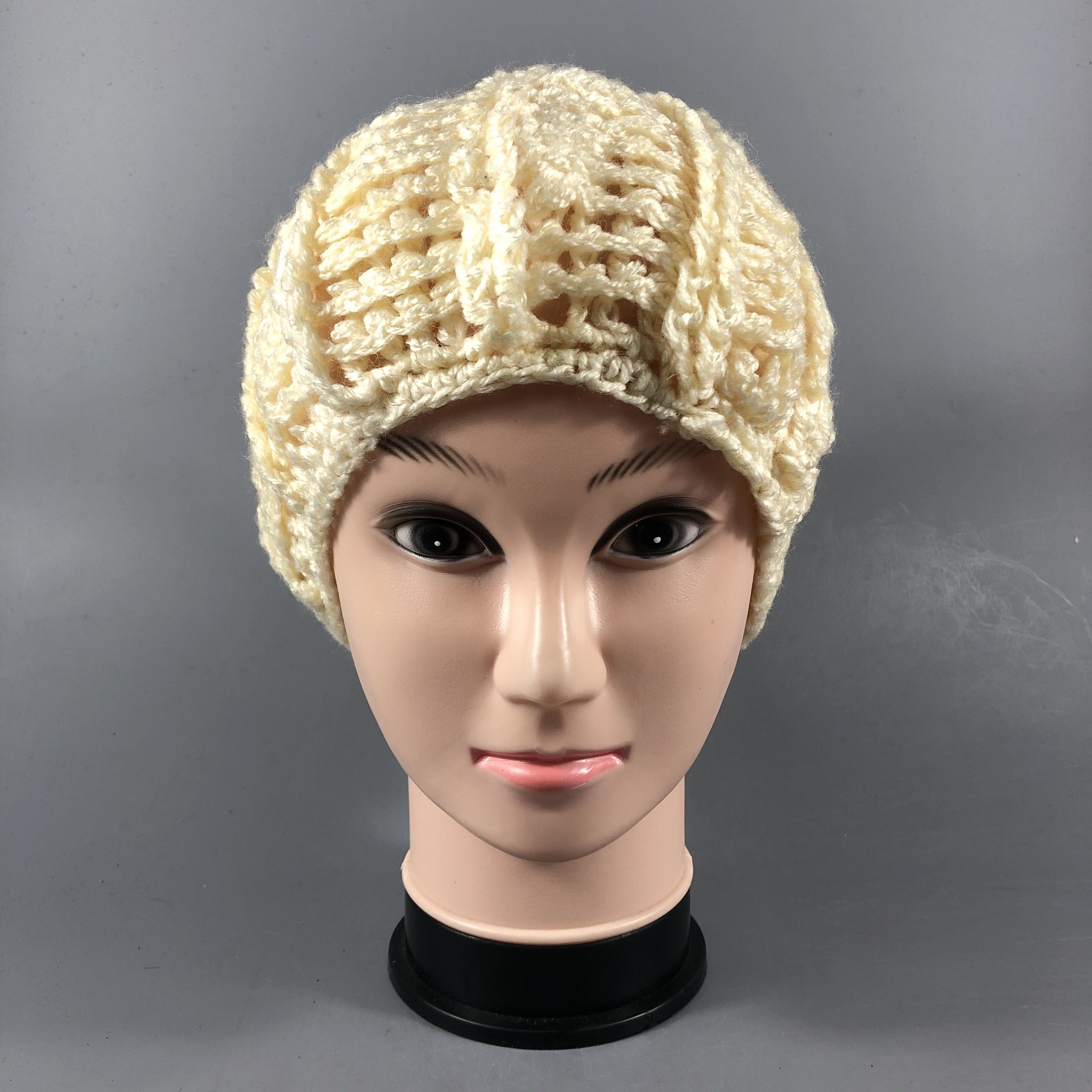Japanese Brand Japanese Brand Cable Knit Beanie Snowcap Size ONE SIZE - 1 Thumbnail