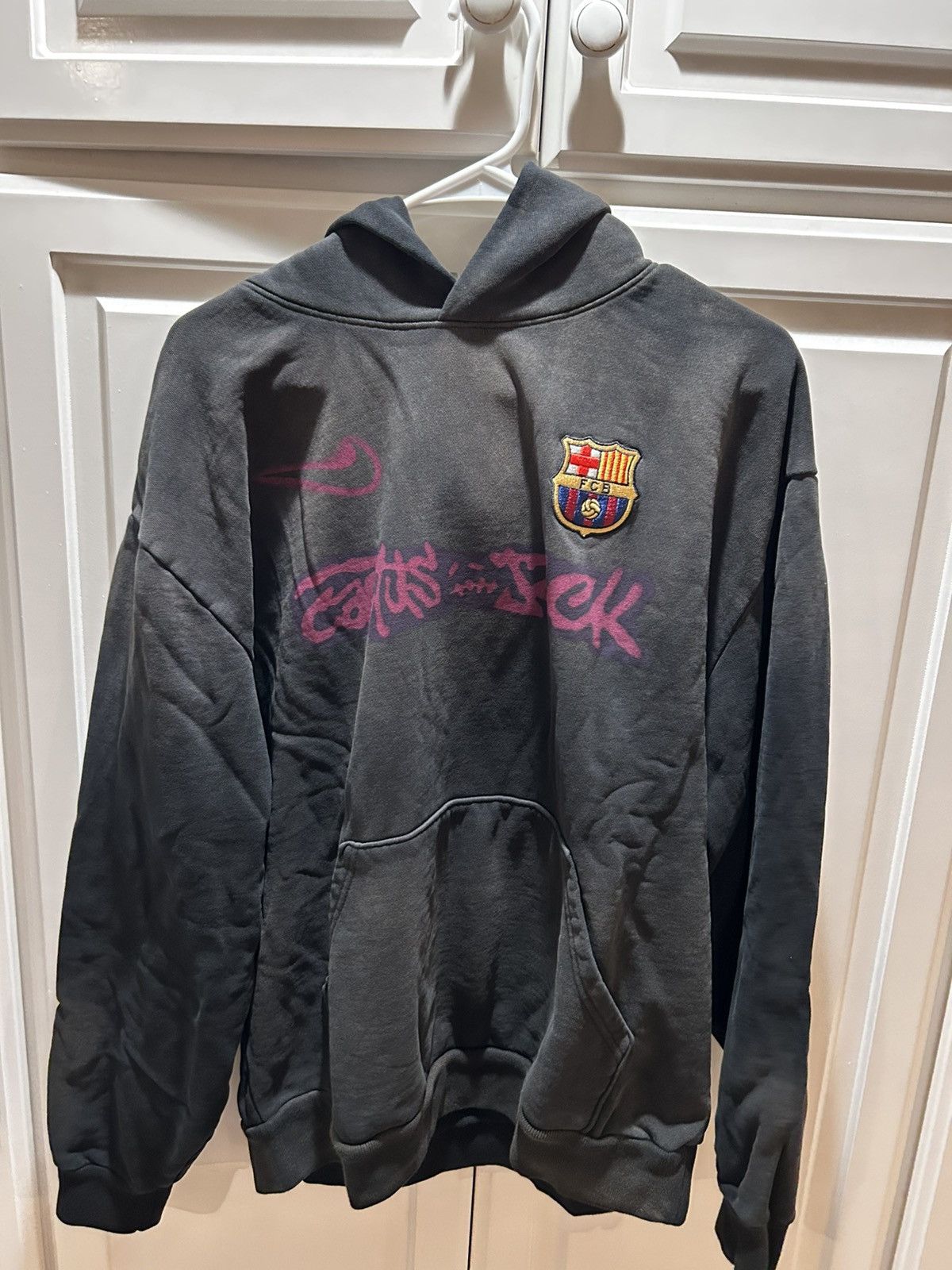 トップス cactus jack NIKE Barcelona Logo Hoodie Travis Scott x Nike x FC Barcelona Spray Logo Hoodie Black