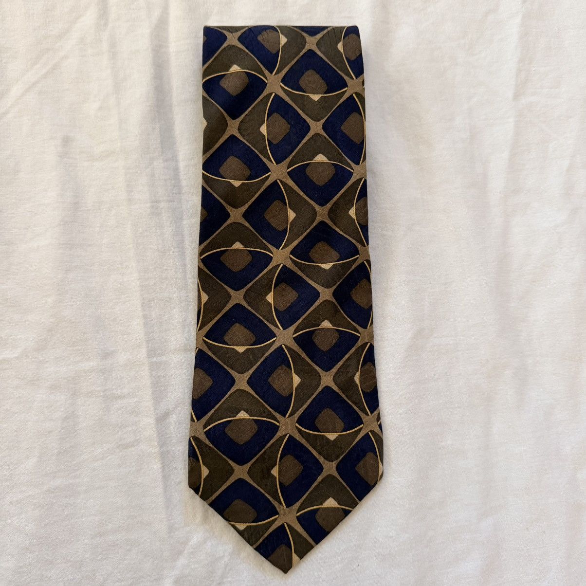 Other Designer Silk Tie Bundle – Mulberry Ziggurat & William Hardy Size ONE SIZE - 7 Thumbnail