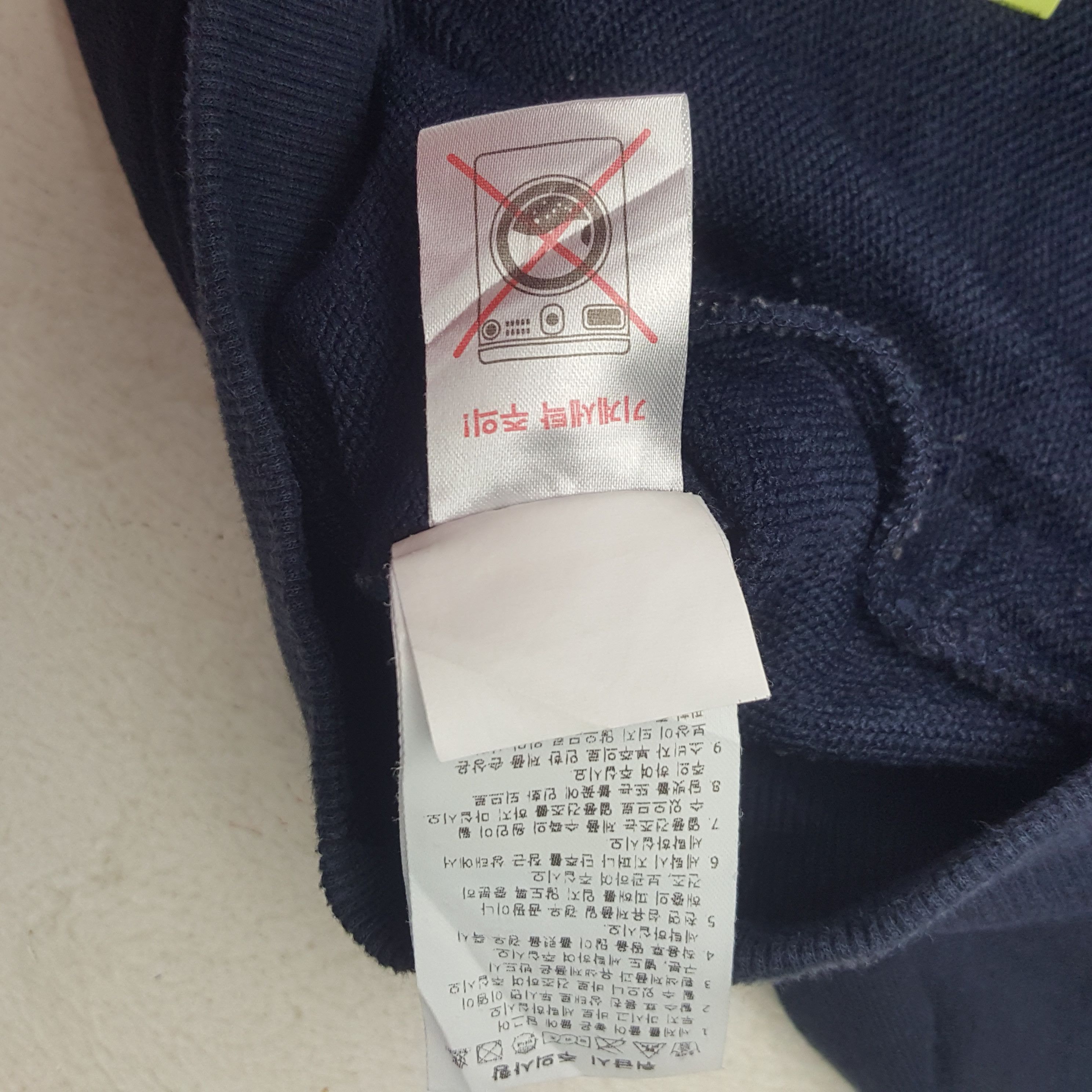 Ellesse × Vintage Vintage Ellese Italian Brand Center Logo Sweatshirt Size US L / EU 52-54 / 3 - 8 Thumbnail
